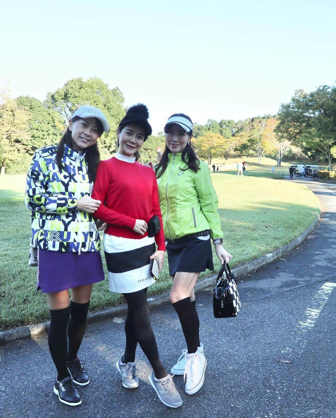 ImotoEtsuyo さんのインスタグラム写真 - (ImotoEtsuyo Instagram)「#先月 #先日 の　#ゴルフ  ・  楽しかった〜⛳️  @shiho.cc.cc  @ayano.2.5.2.5  いつもありがとう。 ・ ワンオンからのくじ。 結果は…😅 #動画 もご覧下さいね。 ・  #golf  #golfswing  #ゴルフ女子  #ゴルフコーデ  ・ #ゴルフウェア ➡︎ @lanvin_sport_official  #ランバンスポール ・  ・ #ゴルフ好き  #ゴルフ好きな人と繋がりたい #ラウンド #ゴルフ場」11月5日 21時02分 - bisuhada