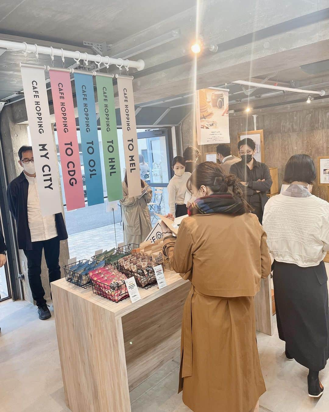 黒田菜月さんのインスタグラム写真 - (黒田菜月Instagram)「期間限定 POP-UPイベント@神宮前 【CAFE@HOME Designing Your Life】 きょうの17時まで一般開放のようです☕️✨ オシャレ空間なのでフォトジェニックだし、 コーヒー好きな方はもちろんオススメです☺️ 🔻詳細はこちらをチェック🔻 @coffee_style_ucc」11月6日 11時49分 - nyaaatsuki_krd