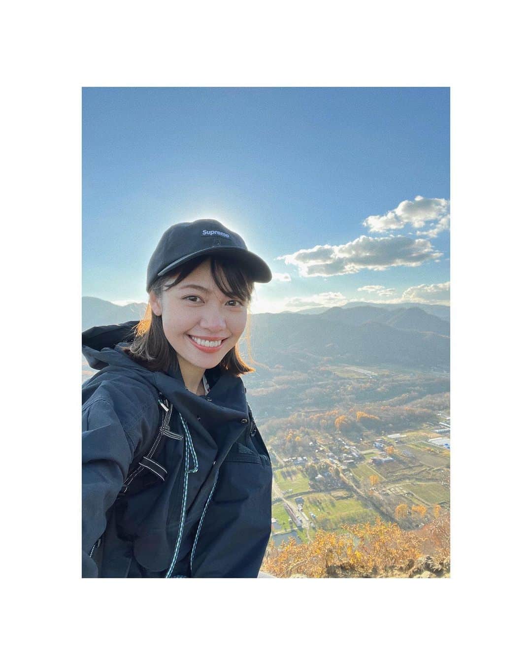 吉田晴香さんのインスタグラム写真 - (吉田晴香Instagram)「今年3回目の八剣山⛰  毎回違う景色で四季を存分に満喫🍁🌳  #北海道#八剣山#定山渓#登山#登山女子 #登山コーデ#キーン#ユニクロ#オークリー #hokkaido#hokkaidolove」11月6日 20時08分 - haruka_yoshidaa