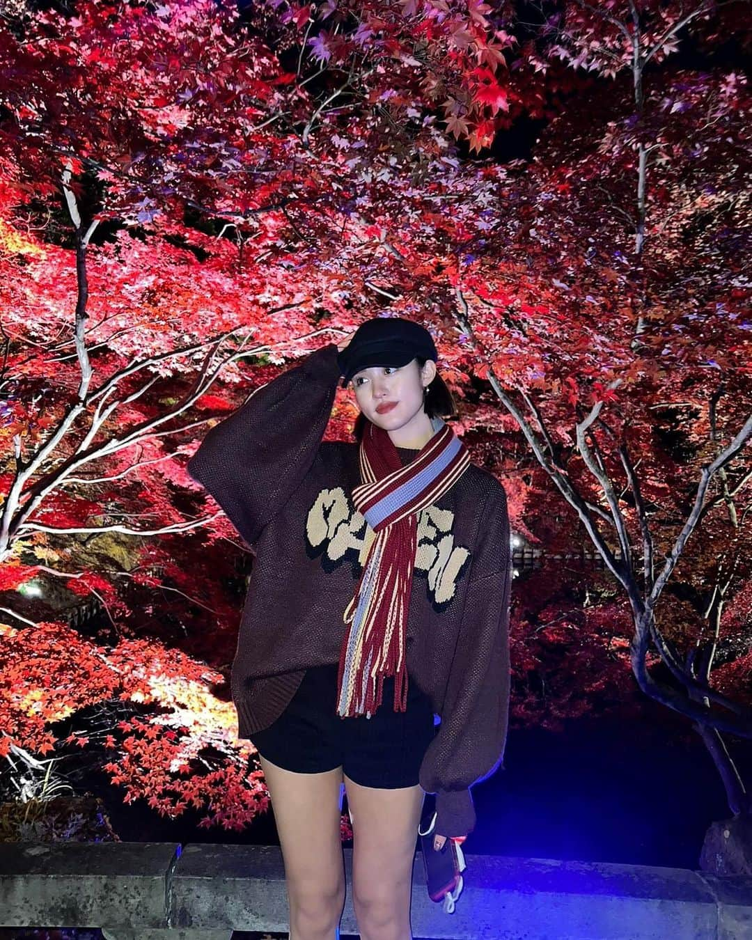 王林さんのインスタグラム写真 - (王林Instagram)「🍁  菊と紅葉まつり今日まででした🕺 春は桜、秋は紅葉、ただそこで過ごして季節を感じるだけで幸せになる青森。 パワーチャージできたよ☺️  #弘前菊と紅葉まつり #弘前 #青森 #aomori #王林の青森事情 #ourinstyle #autumn #紅葉」11月6日 22時36分 - ourin_ringoooo