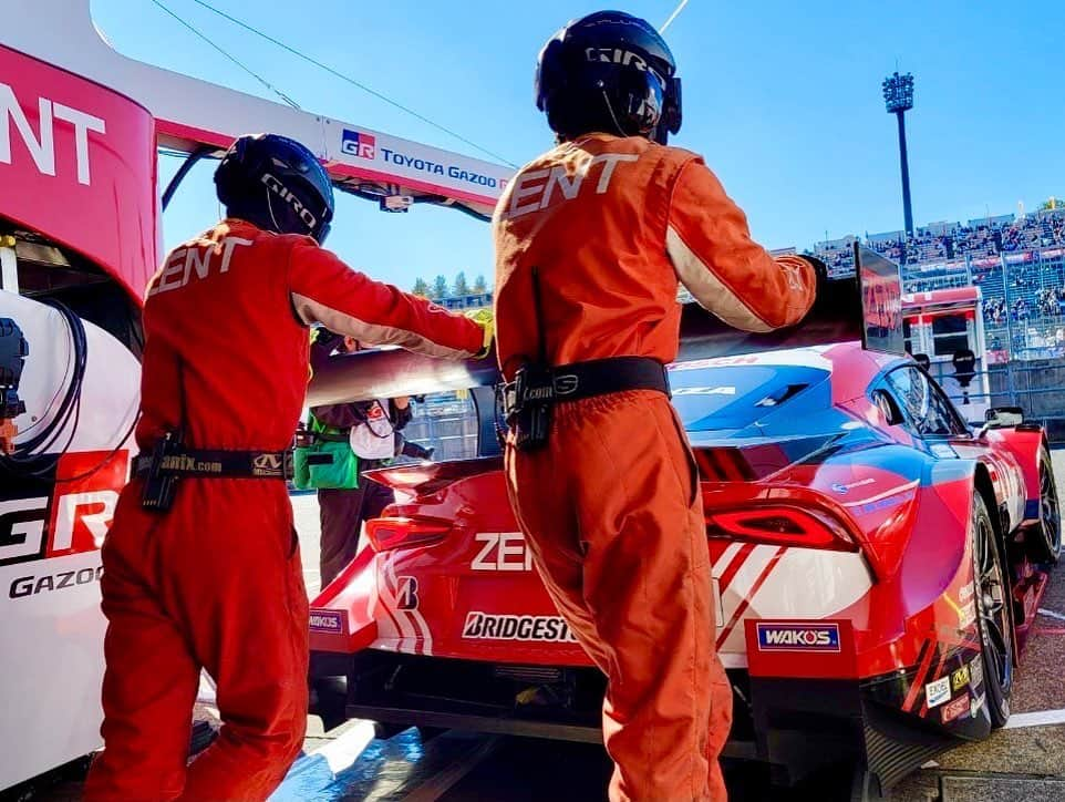 松田蘭さんのインスタグラム写真 - (松田蘭Instagram)「SUPER GT 最終戦  予選は38号車は1'36.754のタイムで 決勝13番手グリッドからのスタートが決定！  決勝当日は波乱のレースの中 13番手→10位で 無事フィニッシュすることができました🏁❤️  今シーズンチームの皆さまが 精一杯頑張る姿を側で見守ることができ 応援する皆さまの沢山の愛を ZENTsweeties2022として感じられて幸せです！  今シーズンTGR TEAM ZENT CERUMOの応援を ありがとうございました❤️✨  #ZENT #ZENTsweeties #ZENTsweeties2022 #レースクイーン #racequeen  #RQ #motorsport  #モータースポーツ #SUPERGT #sgt #sgt2022 #GT500 #38号車 #TGRTEAMZENTCERUMO #CERUMO #racerumo #zentcerumo  #モビリティリゾートもてぎ  #モータースポーツ好きな人と繋がりたい  #車 #車好きな人と繋がりたい  #写真 #写真好きな人と繋がりたい  #costume  #コスチューム #冬コス #夏コス #皆さんに愛を #松田蘭」11月8日 22時23分 - ran_mjargtne