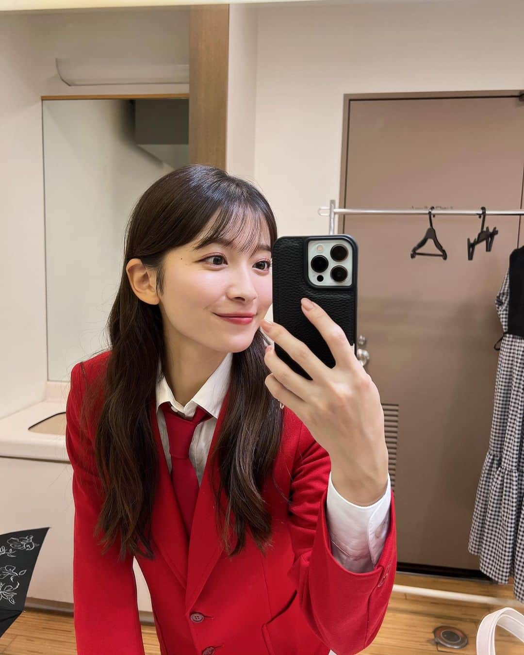 山本里菜さんのインスタグラム写真 - (山本里菜Instagram)「. 今夜の『水曜日のダウンタウン』 第８回替え歌最強トーナメント🔥  進行を務めました🎤  最高に面白かったです！！ 裏でもずっと爆笑してました🤣 ぜひご覧ください😆❤️🙏  #水曜日のダウンタウン #替え歌トーナメント」11月9日 18時03分 - rinayamamoto_0622