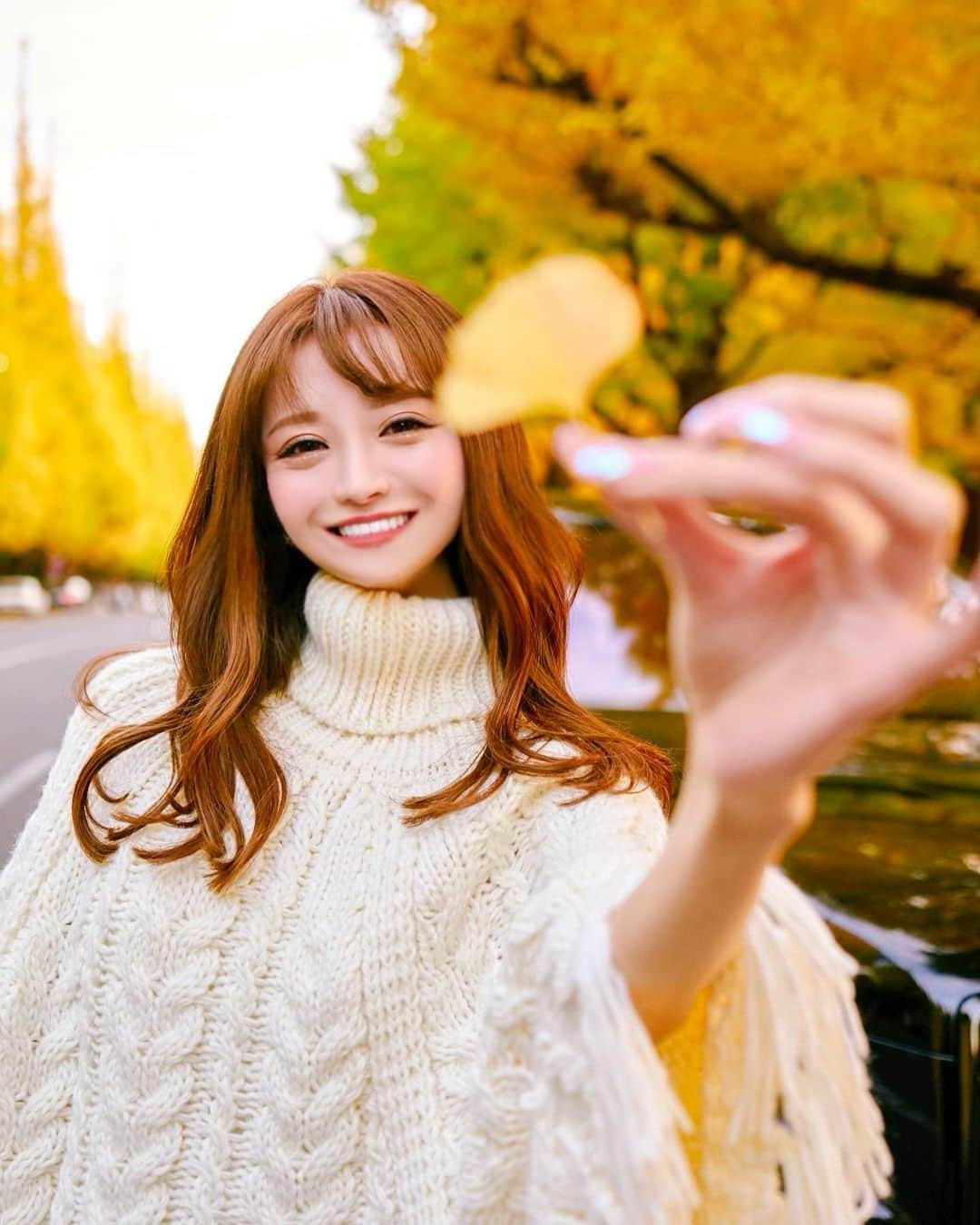 愛沢えみりさんのインスタグラム写真 - (愛沢えみりInstagram)「銀杏並木🍁今年も見れました☺️🍁」11月11日 21時06分 - emiri_aizawa