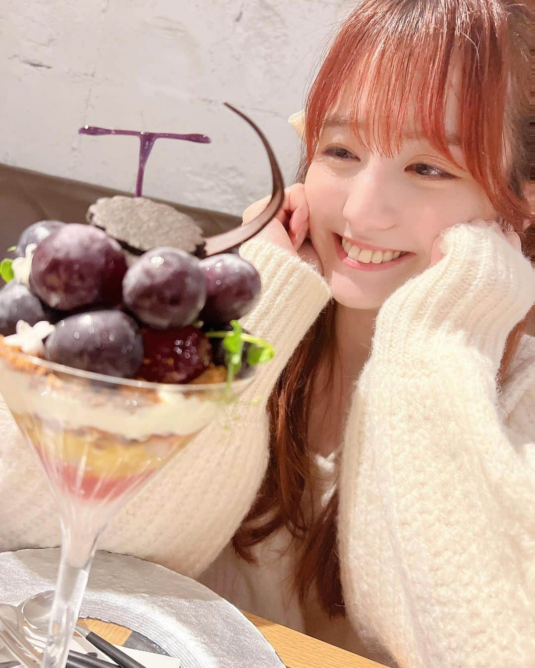 中川梨花さんのインスタグラム写真 - (中川梨花Instagram)「. 夜パフェ🤤🍇🤍🌙」11月11日 22時35分 - rikanakagawa_official