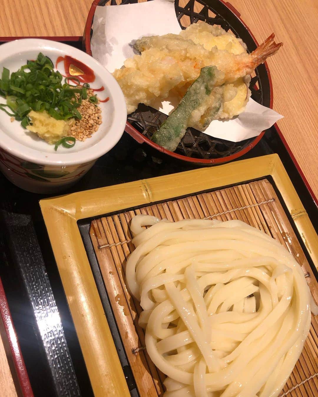 白戸ゆめのさんのインスタグラム写真 - (白戸ゆめのInstagram)「🍴 . 里帰りの思い出🥰 おいしいものばっかり笑 ストーリーに載せたものもまとめます✨ みんなぜひ香川行く時の参考にしてくださいね🎶 . #まほろば #ぶた汁 #善や #釜揚げうどん #さぬき麺業 #天ざるうどん #香川　 #讃岐グルメ #香川グルメ #ゆめグル」11月12日 22時45分 - yumeno.s_
