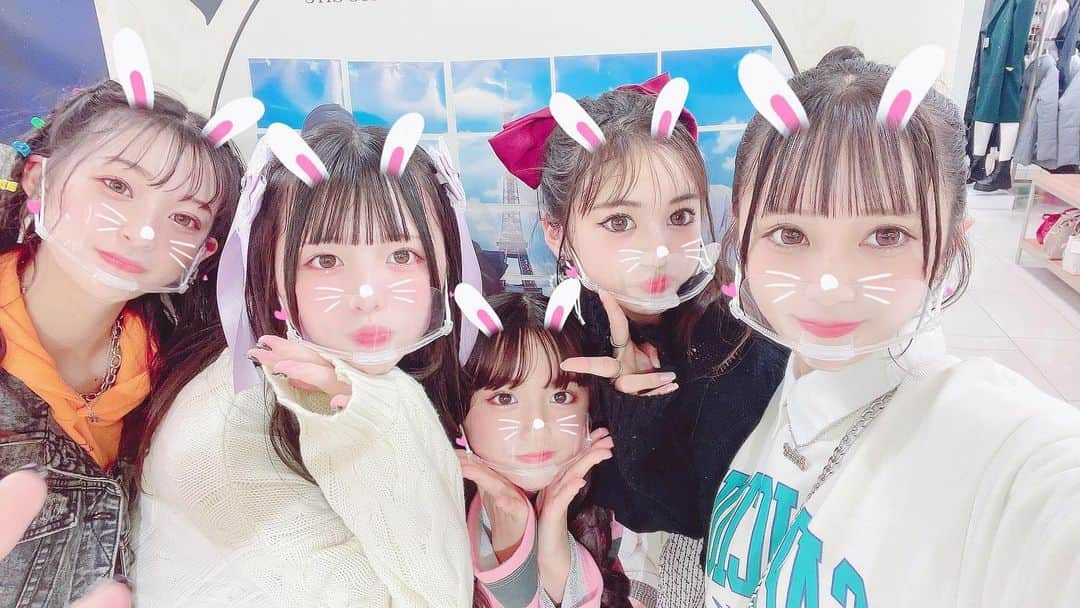 村上美侑羽さんのインスタグラム写真 - (村上美侑羽Instagram)「初九州♡イベント 昨日は本当にありがとうございました♡楽しかったです♡ 私は残り3号で卒業なので、たくさん思い出作ってみんなと一緒に頑張りたいです♡ 昨日会えた子嬉しかったです♡biglove... @emma__muah  @cuugal_  #cuugal  #cuugalモデル #love」11月13日 8時53分 - miyuuuuu0123