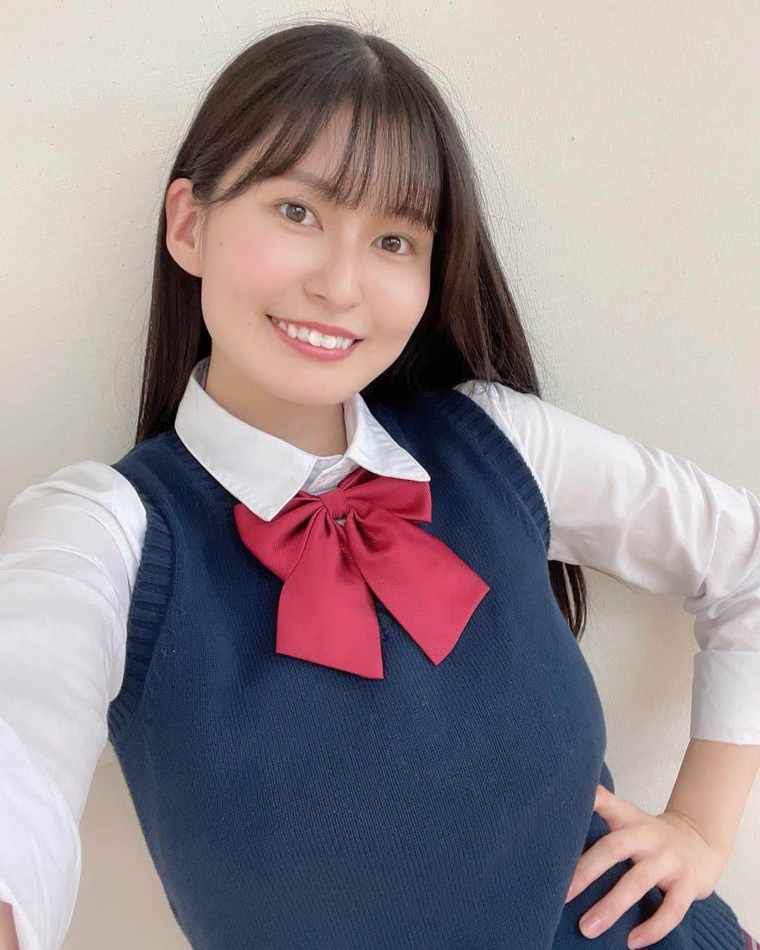 未梨一花さんのインスタグラム写真 - (未梨一花Instagram)「放課後？   制服デートとかしてみたかった人生💭     きのう smooth団体撮影会ご参加頂いた皆様 ありがとうございました🏫   貸衣装をそれぞれ組み合わせてみたら 2次元ぽくなってひとりで上がってました🎀   メイク薄めにしたからまだJKいける気がしたような気がしただけでした。     #撮影会 #学校 #制服 #コスプレ」11月13日 17時15分 - 1ka__3ri