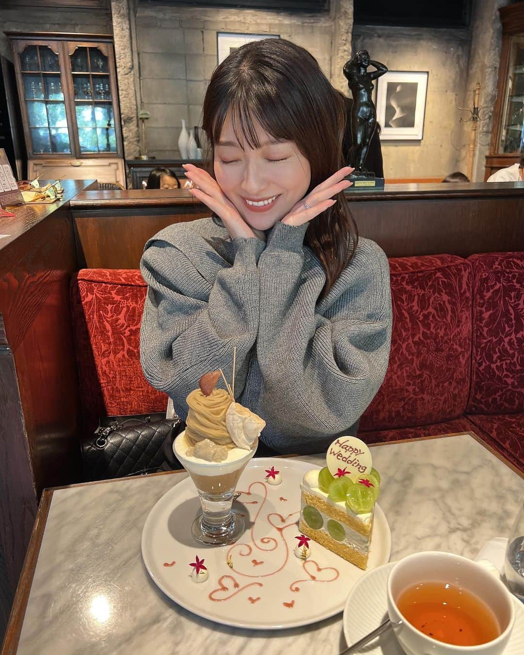 山本里菜さんのインスタグラム写真 - (山本里菜Instagram)「. 先日久しぶりにみれちゃんに 会えました💕  お祝いしてくれてありがとう🧁  2人でマシンガントークしたね😘 また来月会えるから楽しみだなぁ！  #森田美礼 #ありがとう #相変わらず綺麗」11月13日 18時49分 - rinayamamoto_0622