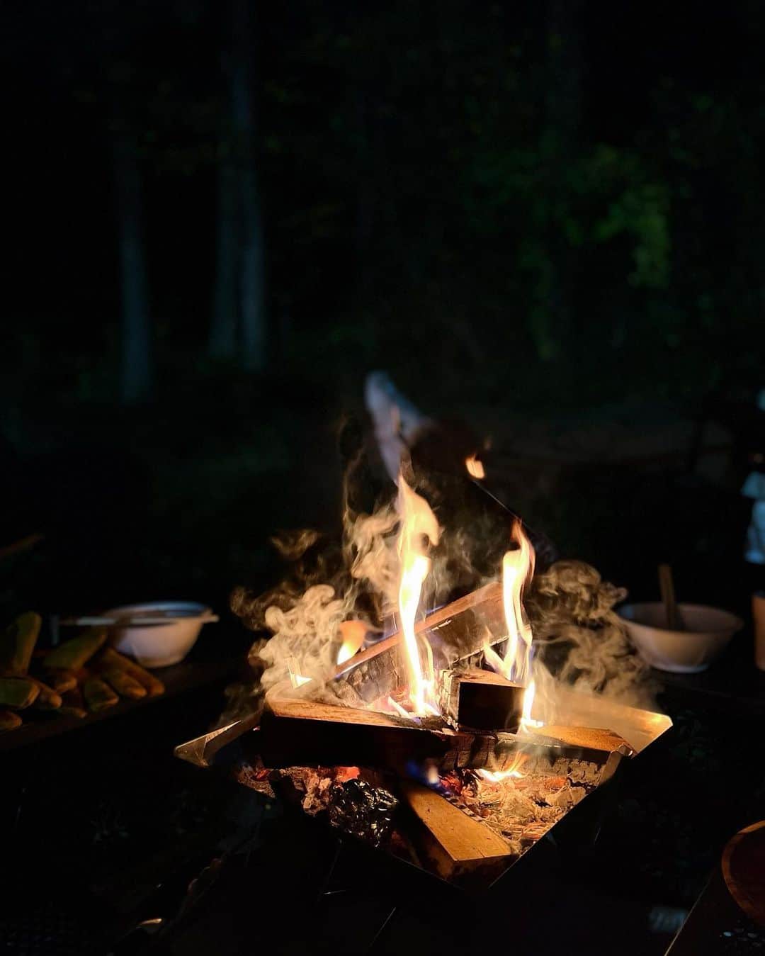 木津レイナさんのインスタグラム写真 - (木津レイナInstagram)「⁡ Day camp🌛🤍⛺️ ⁡ 自然の中で食べるご飯って本当美味しいし 夜になって焚き火しながらボーッとしたり 無になる時間が大好きすぎてずっとしていたい🧘🏼笑 ⁡ いつもルークとまろの事を考えてデイにしてるんだけど そろそろ久々のお泊まりもしたいなぁ🐻‍❄️ ⁡ 今回も良い思い出🌙 ⁡ #昭和の森フォレストビレッジ #千葉キャンプ場#キャンプ初心者  #デイキャンプ#キャンプ飯#キャンプコーデ #スウェットコーデ#camp#daycamp#camping」11月13日 21時41分 - kizu_reina