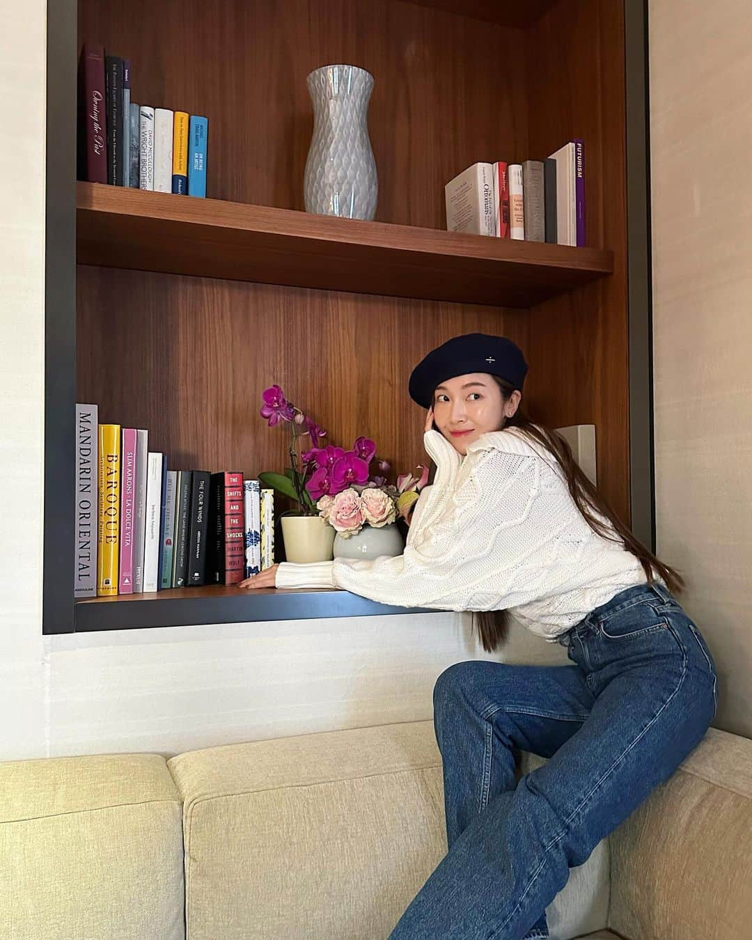 ジェシカ さんのインスタグラム写真 - (ジェシカ Instagram)「My very own suite library📚📖✨ - @mo_milan #ImAFan」11月14日 13時49分 - jessica.syj