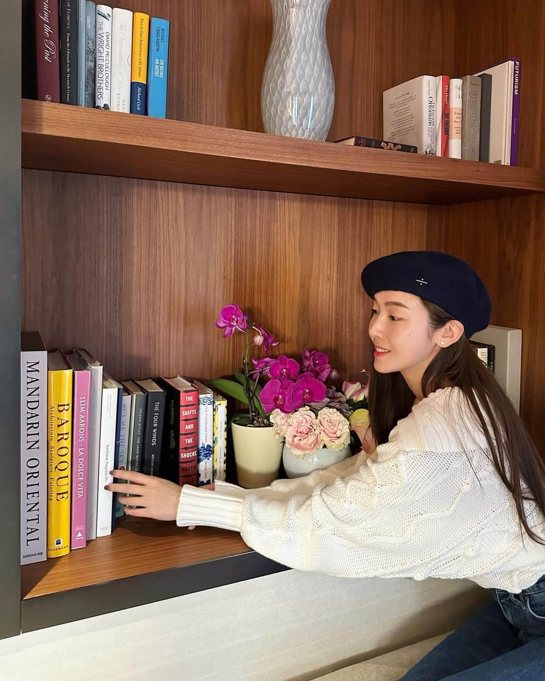 ジェシカ さんのインスタグラム写真 - (ジェシカ Instagram)「My very own suite library📚📖✨ - @mo_milan #ImAFan」11月14日 13時49分 - jessica.syj