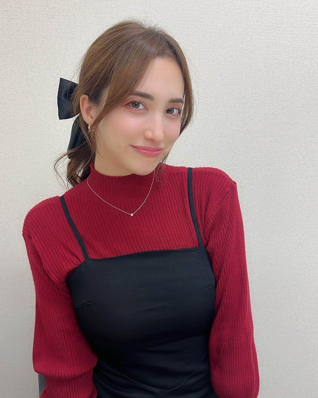 眞木美咲パメラさんのインスタグラム写真 - (眞木美咲パメラInstagram)「🎀  SHEINで買ったリボンつけてみた クーポンコード　【SGFpamy】で20%OFF になるよ♪  ぐっすり眠れない日が続くので渋谷にある @nel_by_haricchi に行ってきました 何年もお世話になってるハリッチの睡眠専門サロン 頭に鍼打って電気流してかっこいい写真撮ってもらいました😉  頭に鍼うつのきもちー♡  ありがとうございました✨  今日はジム頑張ったので焼肉食べてくるよ🗽  #SHEIN #nel #haricchi」11月14日 18時04分 - pamypamypamy