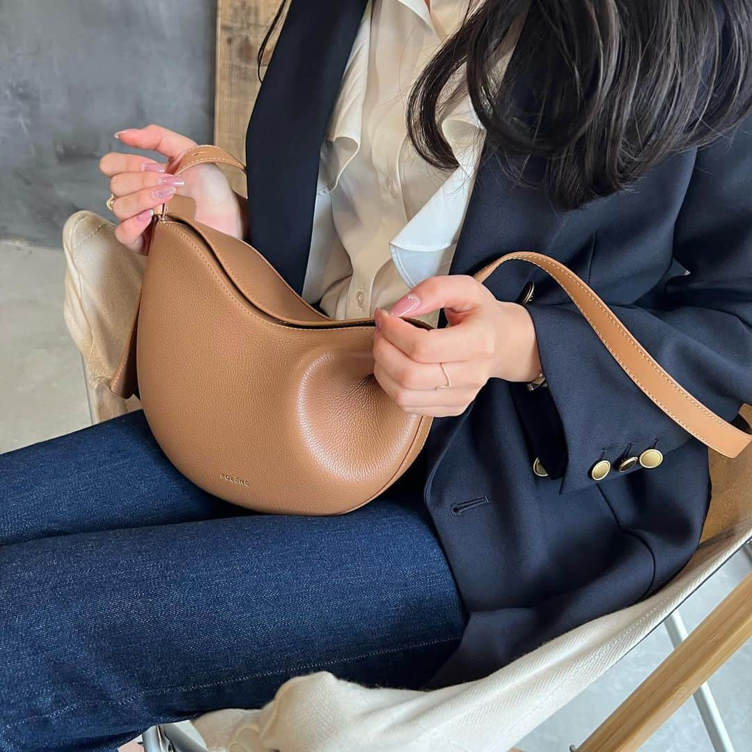 MIYUさんのインスタグラム写真 - (MIYUInstagram)「new bag👜 形が可愛い♡  Thanks @polene_paris   #polene #poleneparis」11月14日 20時07分 - miyu__.oo