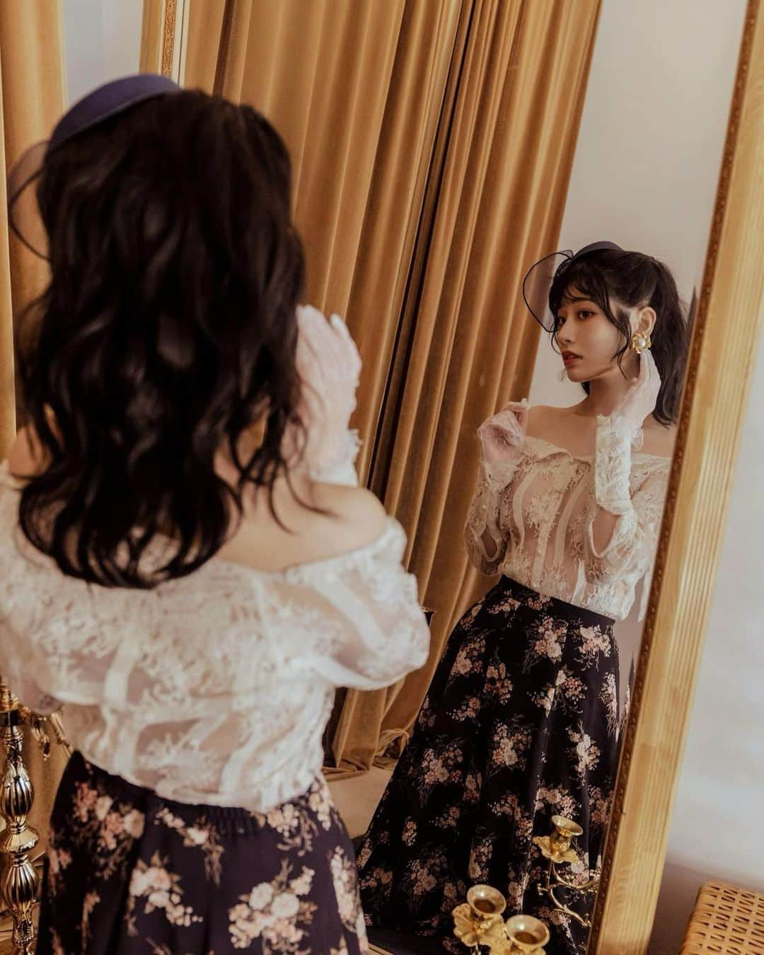 河北彩花さんのインスタグラム写真 - (河北彩花Instagram)「⁡ Espacia Koreaさんとの 電子写真集第3弾が発売されました❤️ ⁡ 今回のコンセプトは 映画「お嬢さん」のオマージュです🙏🏻´- ⁡ ⁡ このコンセプトはお仕事の話しを頂いた時から 1番やってみたくて楽しみにしていました✨ ⁡ ⁡ ぜひ見てみてください‥🌹🫶🏻 ⁡  ⁡ Espacia Korea와의 화보 제 3탄이 발매되었습니다❤ 이번 컨셉은 영화 "아가씨(The handmaiden)"을 오마주 해봤어요 처음 입어보는 느낌의 의상이라 정말 만족스러웠던 컨셉이에요 많은 관심과 사랑 부탁드려요 ❣   #エスパシア  #espacial  #電子写真集」11月14日 20時16分 - saika_kawakita__official