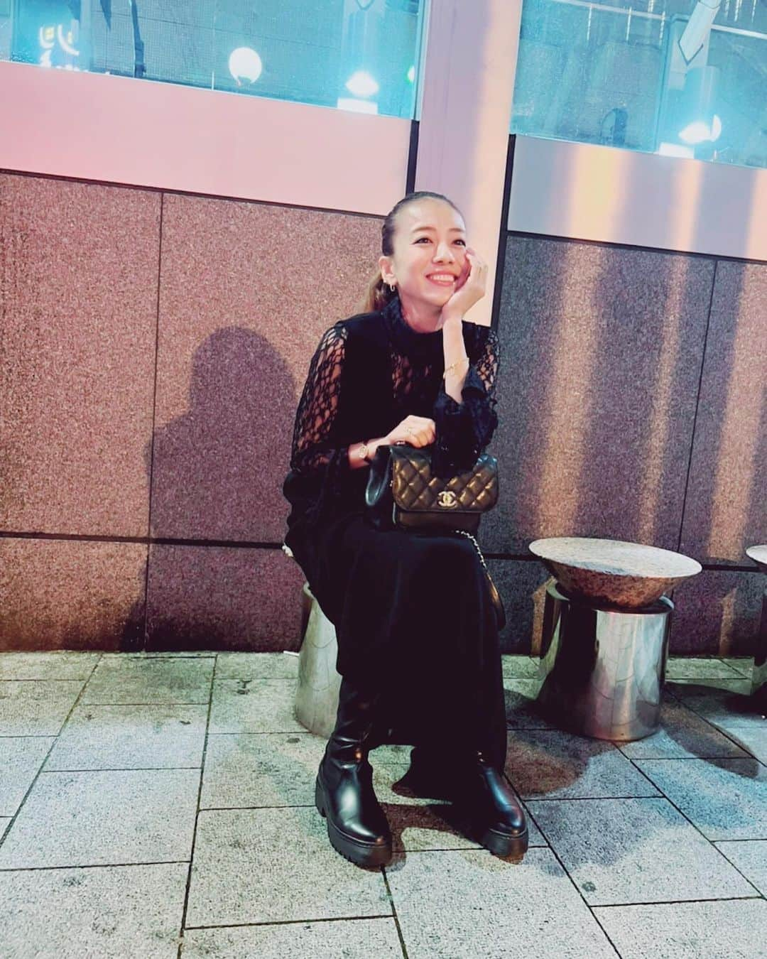 あびる優さんのインスタグラム写真 - (あびる優Instagram)「お友達が連写しまくってくれた🤣🥰📸 🫡🤭💕 私服は @lilidia_official   #fashion#待ち合わせ#連写#順不同#笑#📸#🫡#🤭#👗」11月15日 8時53分 - yuabiru74