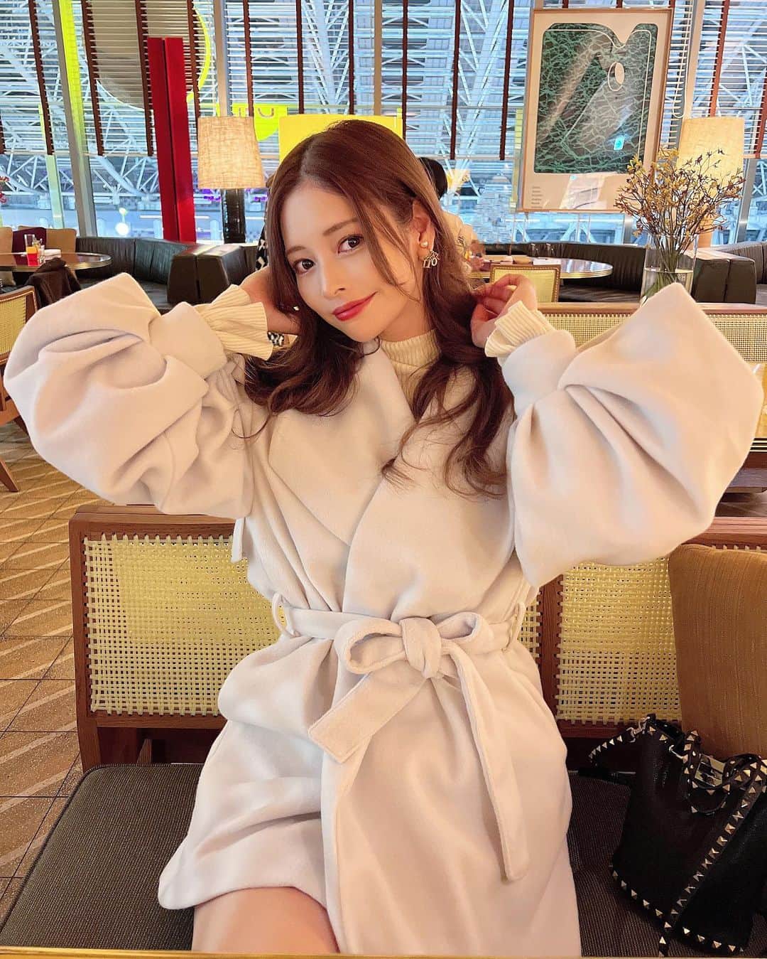 得あゆさんのインスタグラム写真 - (得あゆInstagram)「このコート可愛すぎない？激安だったよ？ @grl_official 様✨✨✨  プチプラのコート買った理由は………… 👦🏻のせいで絶対に汚れるから！！！！！笑 本当に可愛くて高見えで 汚れる心配しないで着られる！笑 優秀です✨🥰 ・ ・ ・ ・ ・ ・ ・ ・ ・ ・ ・ ・ ・ ・ ・ ・ ・ ・ ・ #grl購入品#grl#grlコーデ#グレイル#グレイル購入品#グレイルコーデ#プチプラコーデ#プチプラファッション#コート#bills#bills大阪#パンケーキ#パンケーキカフェ#pancake#ビルズ#大阪グルメ#大阪カフェ#大阪ランチ#大阪ディナー#ルクア大阪#グランフロント#梅田#梅田ランチ#梅田グルメ#梅田カフェ#梅田スイーツ#女子会#アラサー女子#食べ歩き#リコッタパンケーキ」11月15日 20時48分 - tokuayu819