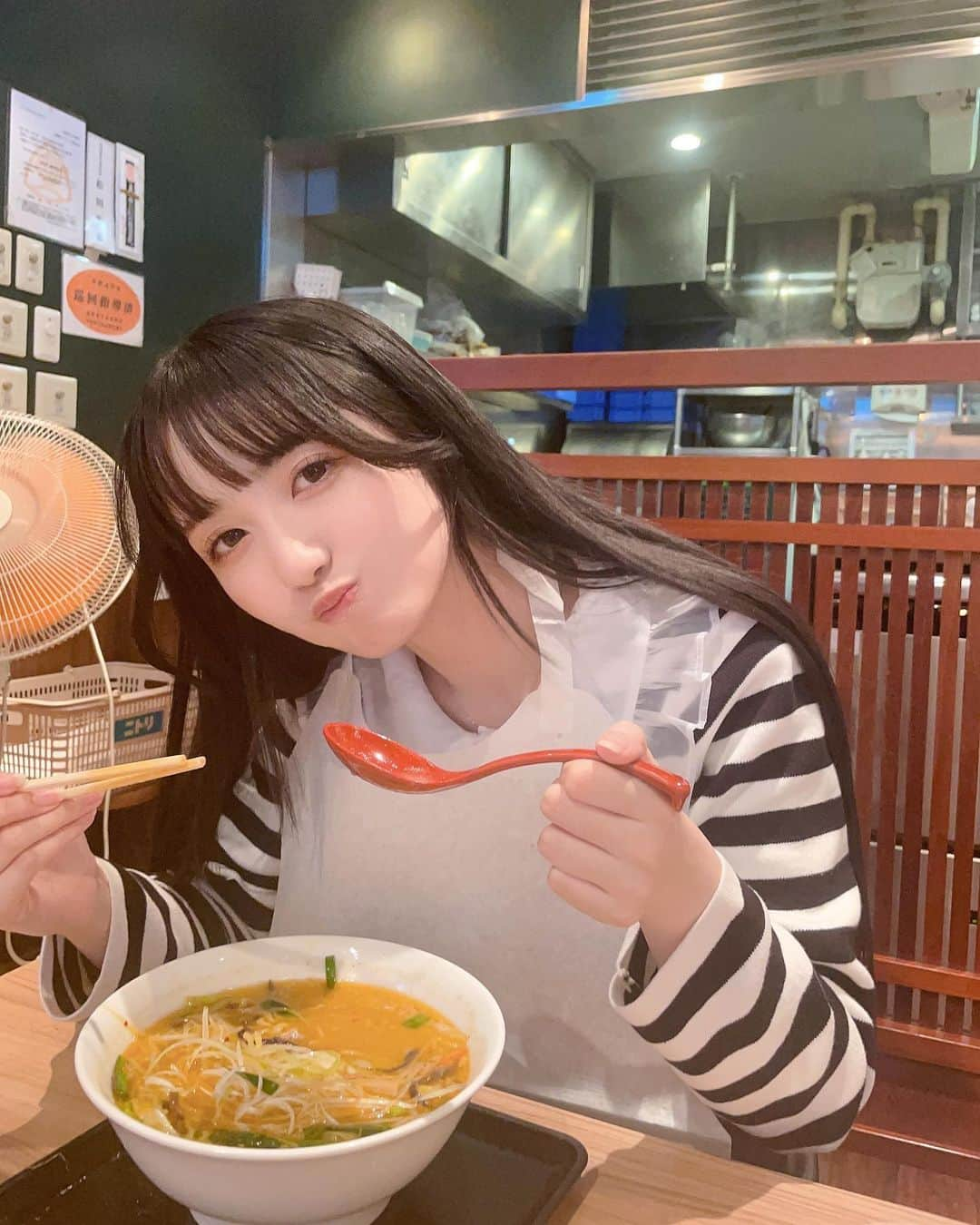 長尾しおりさんのインスタグラム写真 - (長尾しおりInstagram)「. ラーメンたべた！うまいでした🍜」11月15日 22時01分 - shiori_nagao