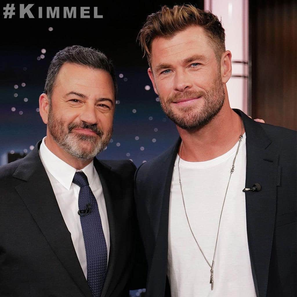 クリス・ヘムズワースさんのインスタグラム写真 - (クリス・ヘムズワースInstagram)「Love catching up with @jimmykimmel talking everything from my new show Limitless, to the worlds sexiest man @chrisevans, to the strange and wonderful junk on Craigslist! Thanks for having me!」11月16日 1時19分 - chrishemsworth