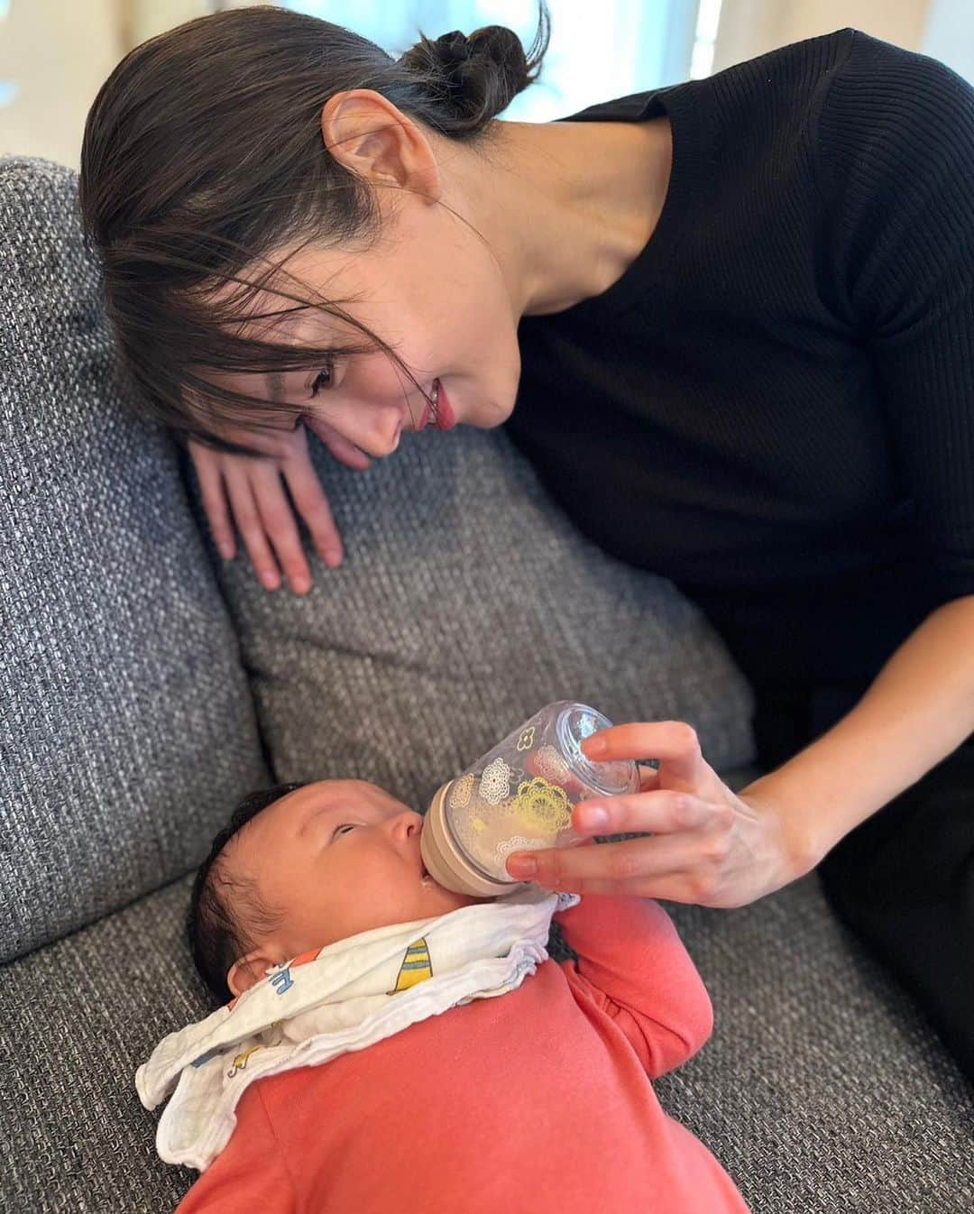 菜々緒さんのインスタグラム写真 - (菜々緒Instagram)「里美おめでとうパート2🤱🏻💖  幸せのお裾分け頂きました🥹❤️‍🔥  強くて優しい母ちゃんになってね✨」11月16日 16時44分 - nanao_official