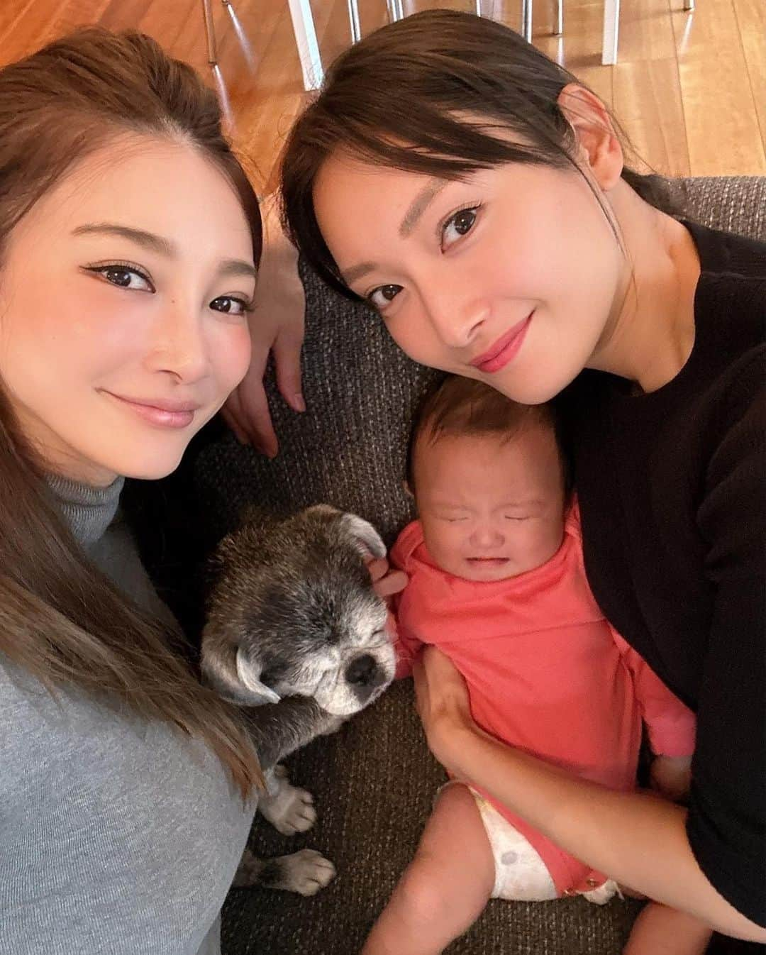 菜々緒さんのインスタグラム写真 - (菜々緒Instagram)「里美おめでとうパート2🤱🏻💖  幸せのお裾分け頂きました🥹❤️‍🔥  強くて優しい母ちゃんになってね✨」11月16日 16時44分 - nanao_official