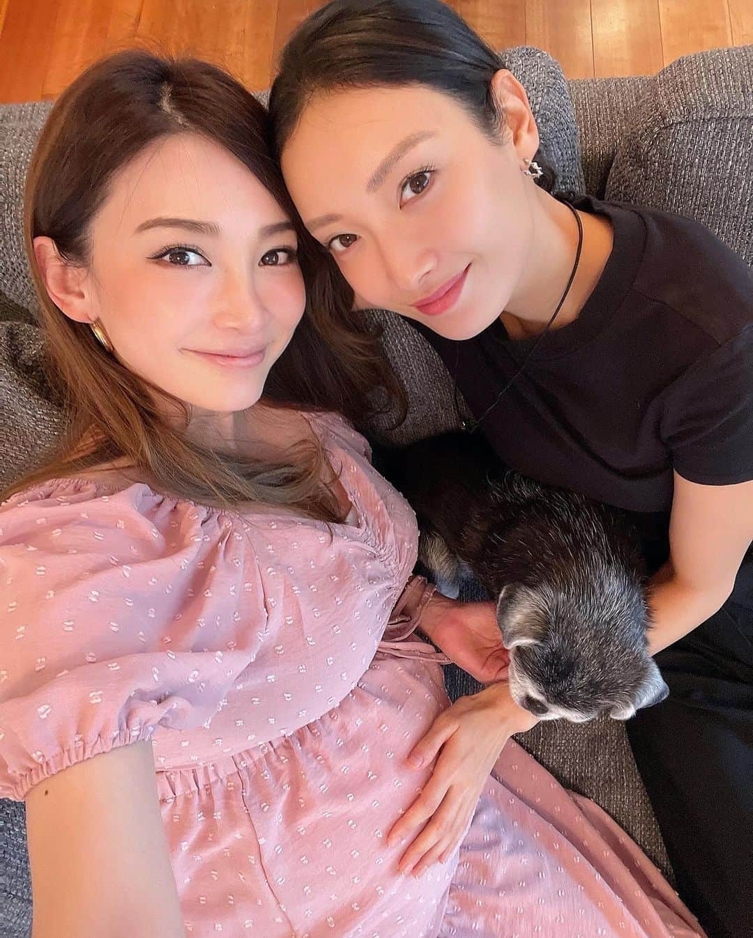 菜々緒さんのインスタグラム写真 - (菜々緒Instagram)「里美おめでとうパート2🤱🏻💖  幸せのお裾分け頂きました🥹❤️‍🔥  強くて優しい母ちゃんになってね✨」11月16日 16時44分 - nanao_official