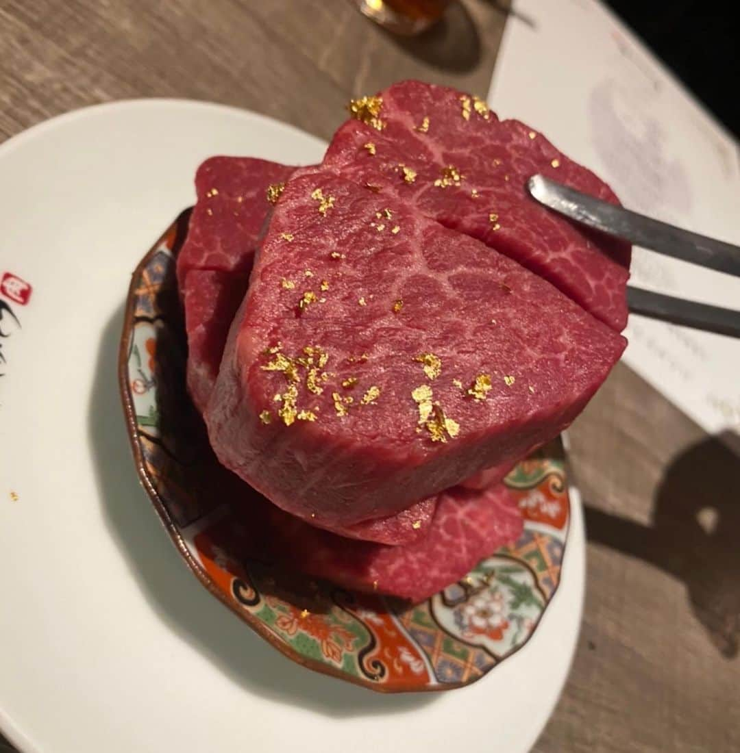 大槻ひびきさんのインスタグラム写真 - (大槻ひびきInstagram)「先日お肉食べに行きました☺️ 「にくがとう」  松茸ご飯も美味しかった🥹✨ またあそぼ🌸」11月16日 17時56分 - yanhibi0221