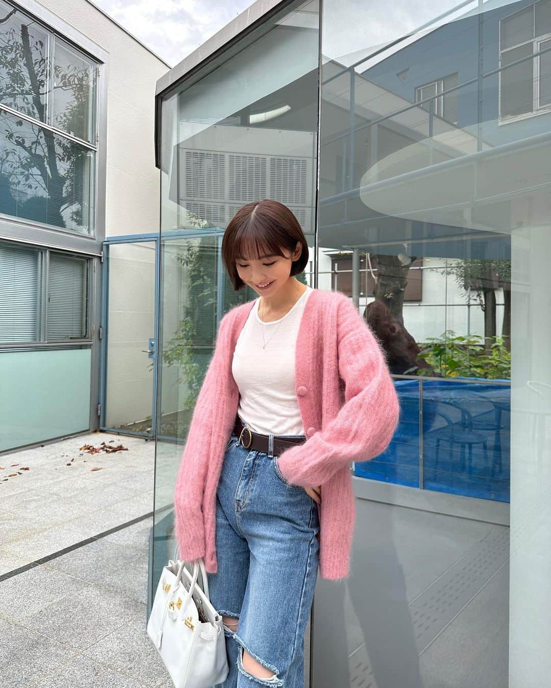 篠田麻里子さんのインスタグラム写真 - (篠田麻里子Instagram)「撮影帰りいつかの私服✨  cardigan @fray_id  tops @tomorrowland_jp  denim 韓国お土産w  #marikoday#ootd」11月16日 18時09分 - shinodamariko3