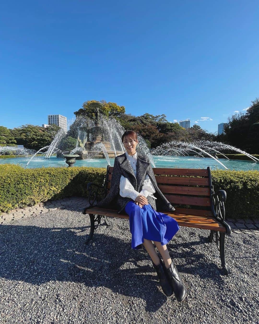 本田朋子さんのインスタグラム写真 - (本田朋子Instagram)「迎賓館赤坂離宮でロケ。 非日常的で荘厳な雰囲気に圧倒されました。 国宝の噴水の前で一枚。 写真を撮りたくなるスポットがたくさん。  オンエアの詳細はまた後日お知らせいたします。  #迎賓館 #赤坂離宮 #国宝」11月16日 21時02分 - tomoko_honda_official_phonics