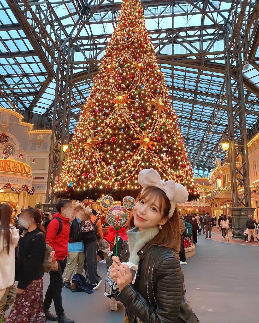 星島沙也加さんのインスタグラム写真 - (星島沙也加Instagram)「🎄❤️ #クリスマス #ディズニークリスマス #ディズニーランド」11月16日 21時30分 - sayaka_hoshijima
