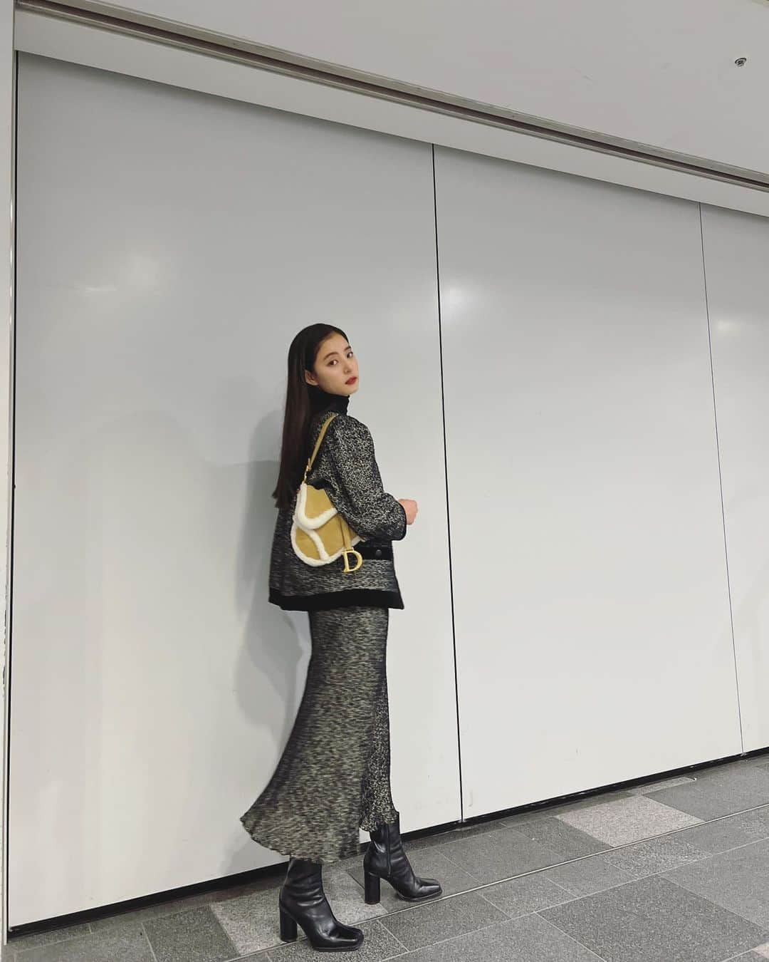 新木優子さんのインスタグラム写真 - (新木優子Instagram)「私服  jacket & skirt : @oshimarei  shoes : @amerivintage  bag : @dior」11月16日 23時41分 - yuuuuukko_