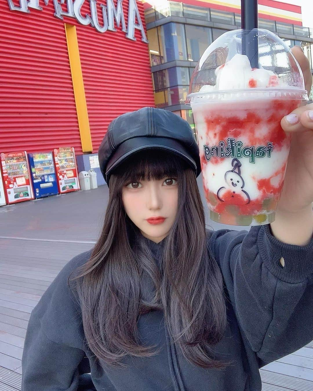 田中美久さんのインスタグラム写真 - (田中美久Instagram)「⛄️かいてもらた  #熊本　#タピキング　#杏仁ヨーグルト　#久しぶりのロング　#ロングヘアー　#l4l #なう　#ウィッグ　#笑」11月17日 8時30分 - mikumonmon_48