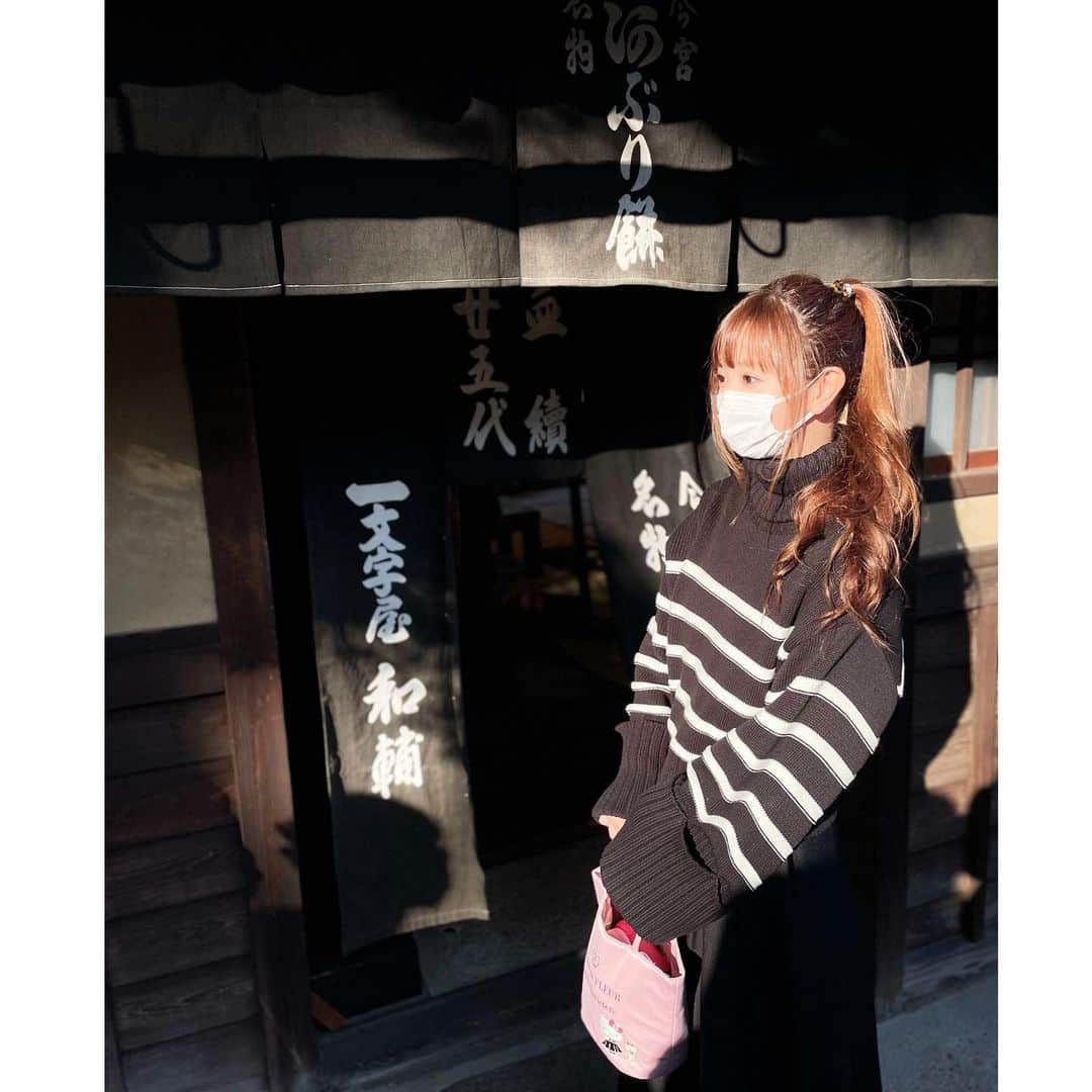 山本ひかるさんのインスタグラム写真 - (山本ひかるInstagram)「京都旅行にきた東京のお友達と京都観光💕 @kuon_kyoto でカレーつけうどん食べる @mariebelle_japan でアイス食べる 一文字屋和輔 であぶり餅を食べる 金閣寺に行く 清水寺に行く @marcafe0213 でお茶する @kumamotosougouinsyokuten で晩御飯たべる @kawaramachi_soya に2人を送り届ける  車でぜんぶ連れて行ってもらた❤️3人とも大喜び(*¨̮*)❤️ アイデアもたくさん出してもらったおかげで、快適で最高の観光でした🚗³₃」11月18日 15時08分 - hikaru0228yamamoto