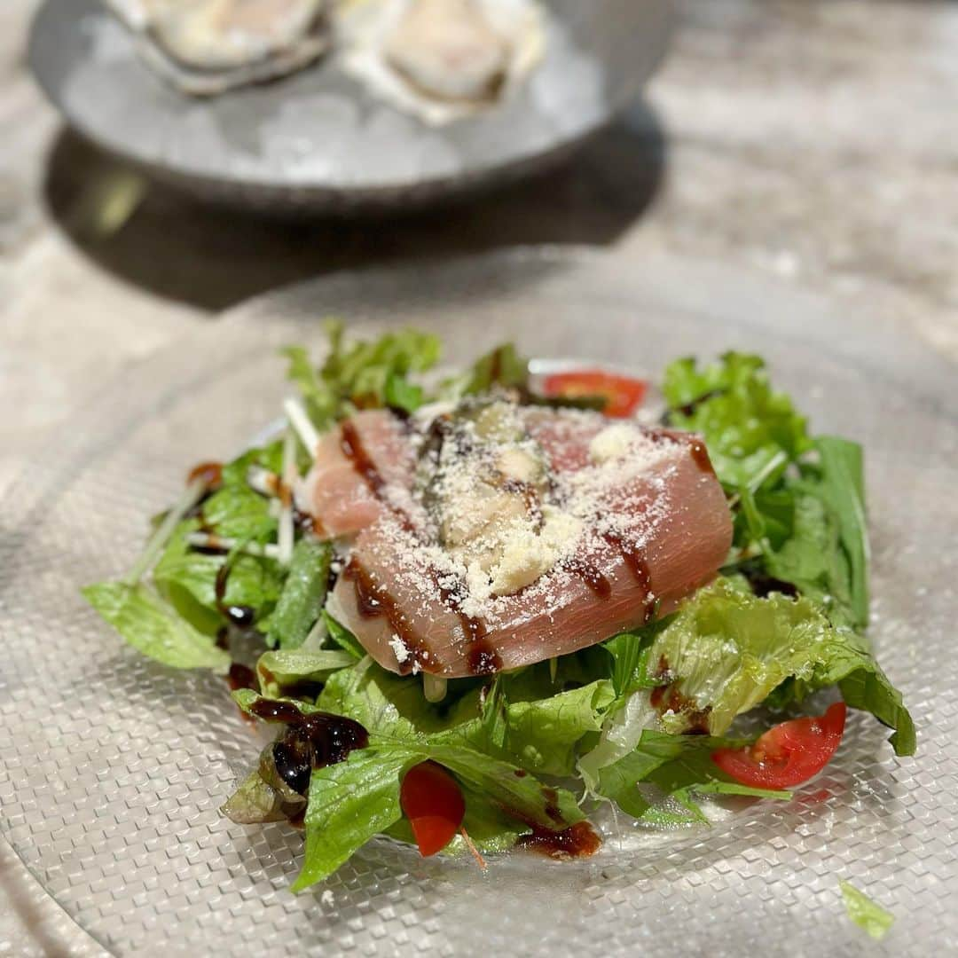 吉川ちかさんのインスタグラム写真 - (吉川ちかInstagram)「大好きな牡蠣🦪を 半額セールで食べれたよ🥹💓  ガンボルミエスト店な 半額セールよくやってるから リーズナブルで牡蠣を楽しめる✌️  しかも新鮮🦪だし安心して 毎回何個も食べてしまうw  パスタやリゾットとかも 美味しいから是非😚💓  #🦪#牡蠣#牡蠣好きな人と繋がりたい#オイスター#オイスターバー#ガンボアンドオイスターバー#牡蠣しか勝たん」11月18日 15時41分 - yoshikawachika_1116