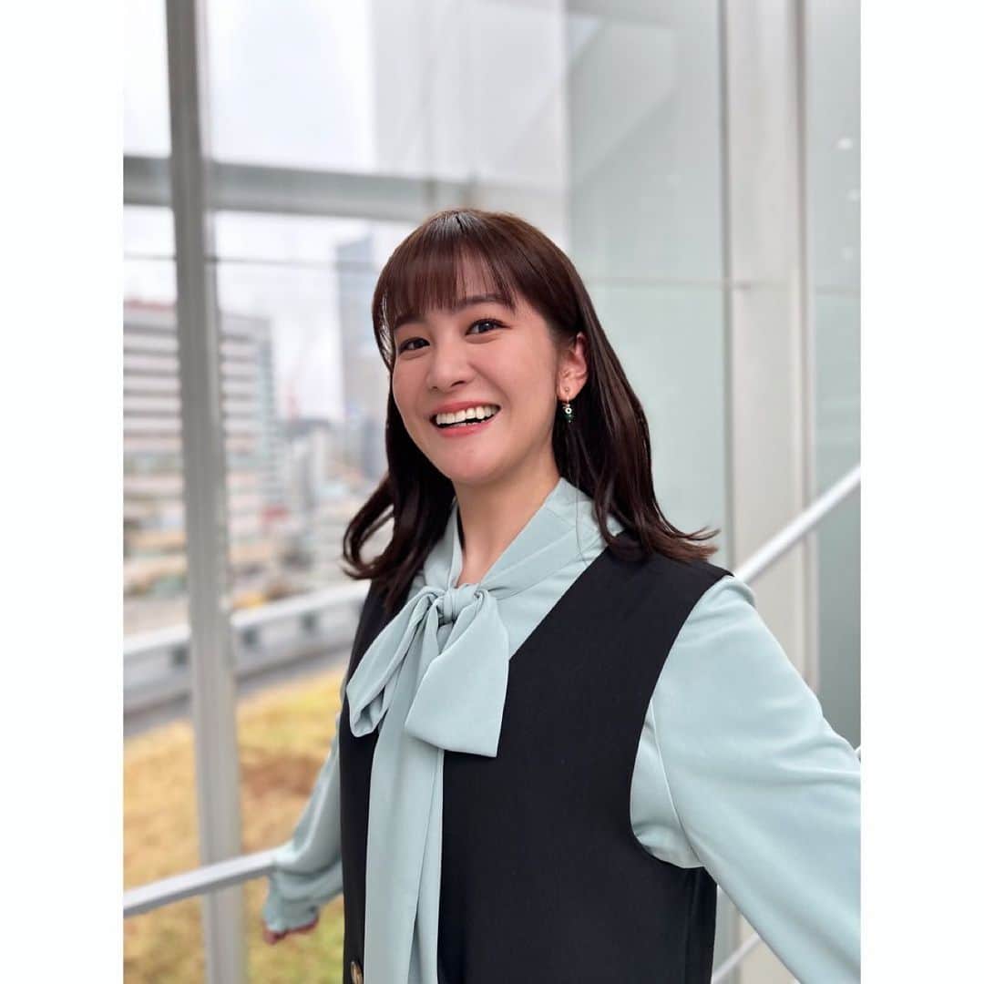 林美桜さんのインスタグラム写真 - (林美桜Instagram)「. あごを隠してます😘 1週間おつかれさまでした🙇‍♀️ . 1.2.3.4 ワンピース @tocca_japan アクセサリー @joueteofficial 5.6.7 ブラウス・ワンピース @brownie_inc アクセサリー @star_jewelry_girl #衣装#アナウンサー#テレビ朝日#ワイドスクランブル#ブラウス#スカート#ワンピース#アクセサリー#冬コーデ#ootd#fashion#아나운서 #장마#오오티디#코데#데일리룩#패션#코디스타그램」11月18日 19時27分 - miou0hayashi