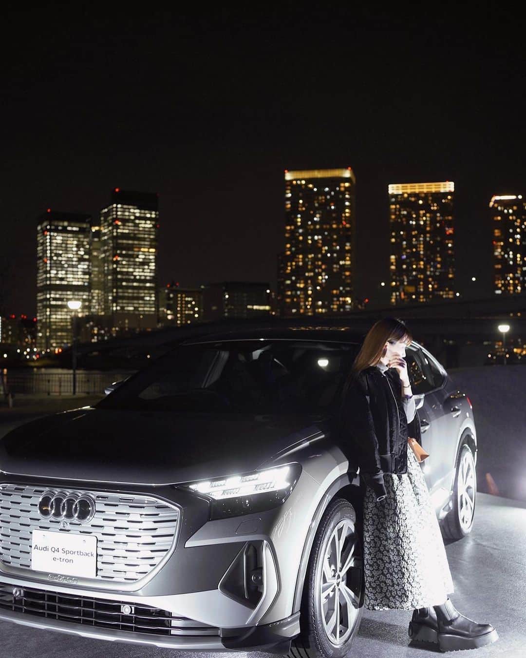 喜田彩子さんのインスタグラム写真 - (喜田彩子Instagram)「⁡ 昨日はアウディ初のコンパクト電動SUV『Audi Q4 e-tron』 ローンチイベントへ招待していただきました🚙✨ @audijapan  ⁡ ⁡ 2022年秋から発売を開始する「Q4 e-tron」 ⁡ CO2を排出しない電気自動車で 車体にもリサイクル素材を使用しているんだそう！！ ⁡ 見た目も上品でカッコよく コンパクトなボディサイズなのに、中は広くて 1度の充電でかなりの距離を走れるんだって〜🚙🔋 ⁡ ⁡ サステイナブルな環境に配慮したイベントで 近未来と自然とが融合されておりとても楽しかったです🌿 お友達にも沢山会えて嬉しかった♡♡♡ ⁡ ⁡ #AudiQ4etron #進化をカタチにする #audi #サスティナブル #sustainable」11月18日 19時39分 - ayacokida