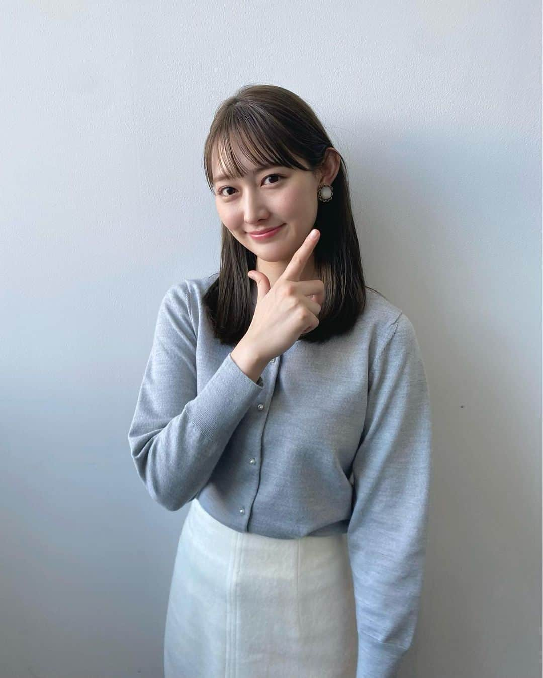 森山みなみさんのインスタグラム写真 - (森山みなみInstagram)「.  今週も羽鳥慎一モーニングショーをご覧いただき、ありがとうございました！  いよいよW杯が開催されるので、森保ジャパン&開催地カタールについてお伝えしました🇶🇦  カタールの国旗の色の由来、面白かった🤭  良い週末をお過ごしください。 来週も宜しくお願いいたします☀️   #テレビ朝日 #羽鳥慎一モーニングショー #モーニングショー #アナウンサー  #森山みなみ  #衣装」11月18日 21時07分 - minami.moriyama_ex