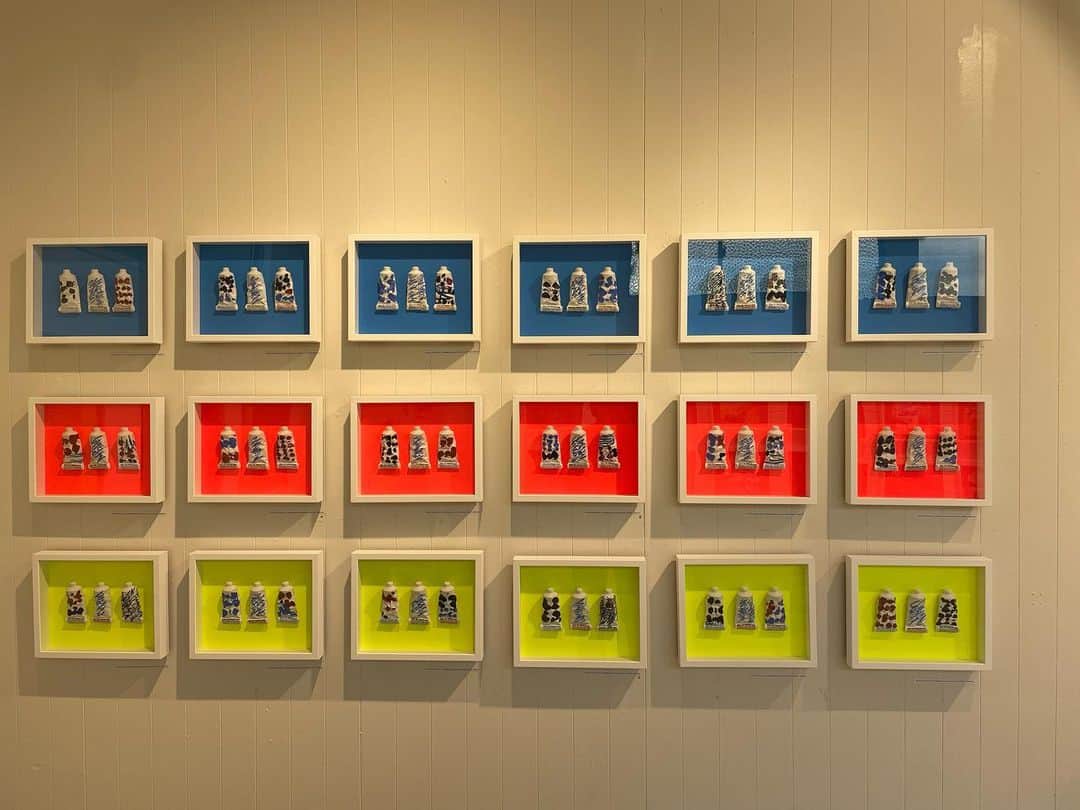 原沙知絵さんのインスタグラム写真 - (原沙知絵Instagram)「村上さんの作品をいつか我が家にお迎えできる日を夢見ています。  Amane Murakami Exhibition  ‘Flat にPaint Foundation, 11/20(日)まで  @jinnan.house  #amanemurakami  #art #exhibition」11月19日 7時20分 - harasachie