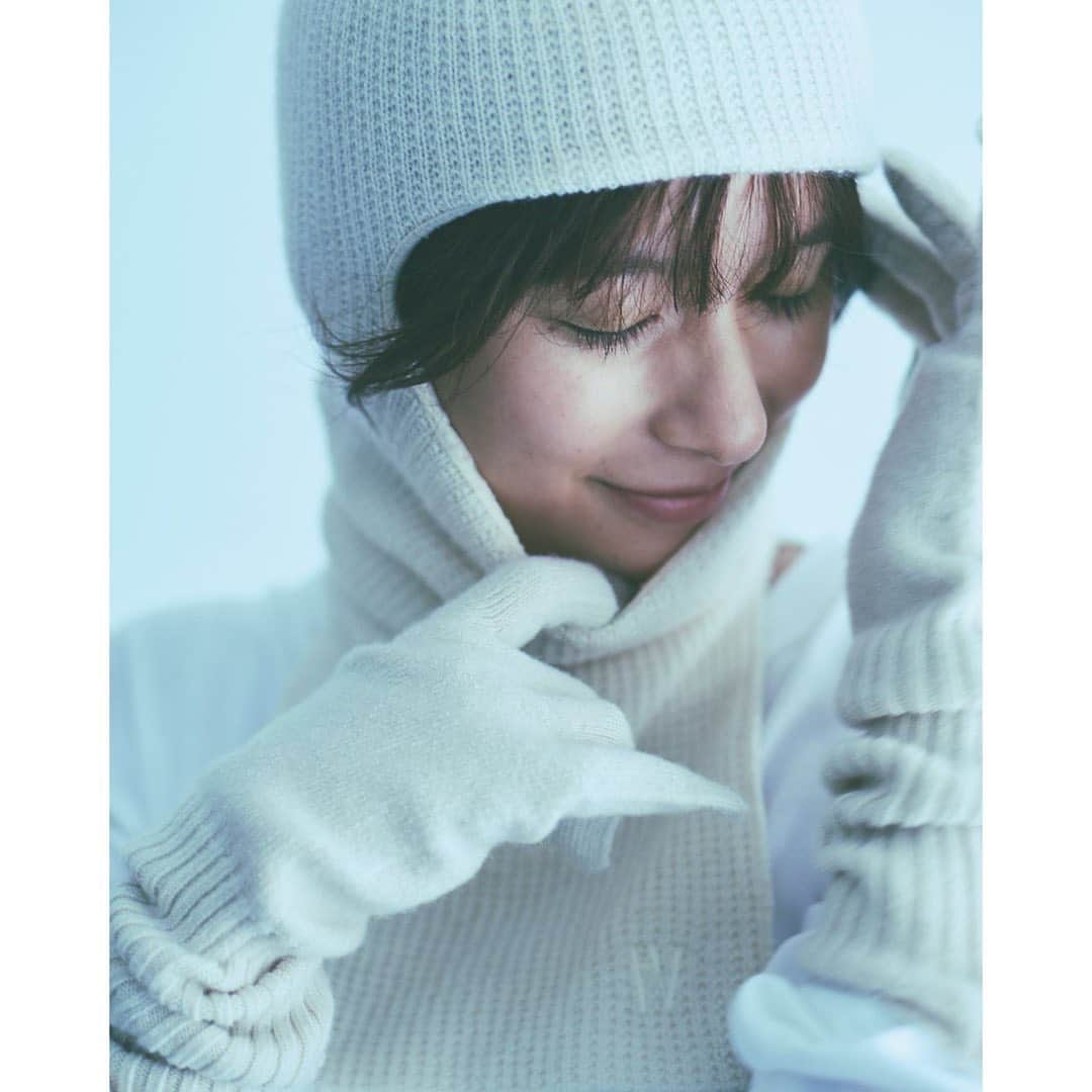 芳根京子さんのインスタグラム写真 - (芳根京子Instagram)「@mina.magazine ⛄️❄️」11月19日 12時46分 - yoshinekyoko