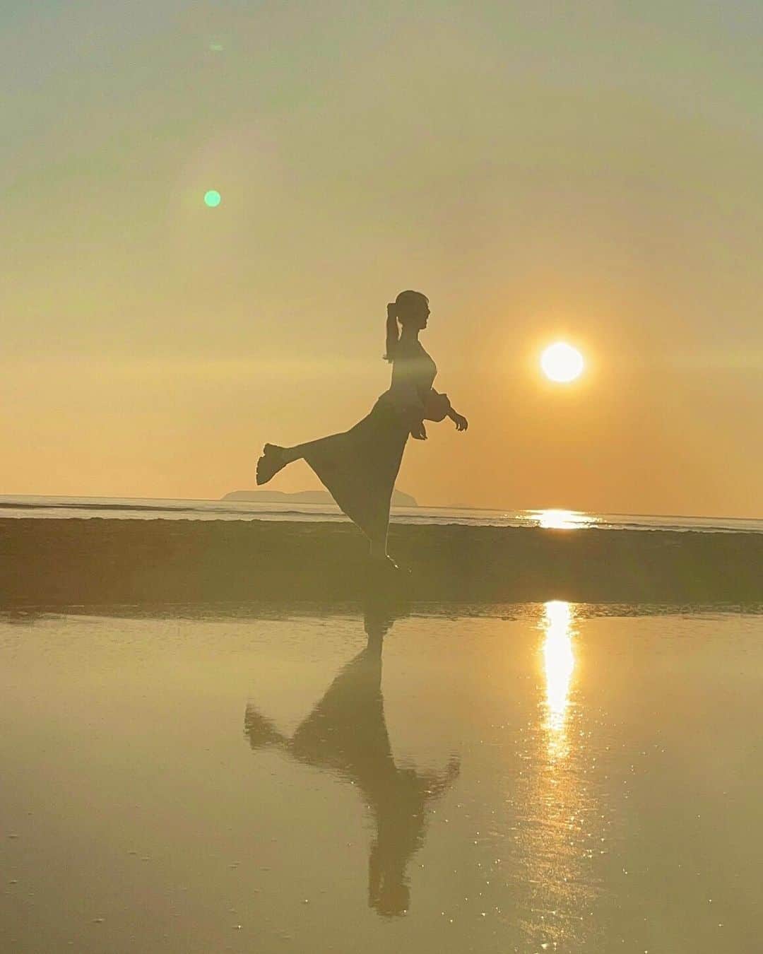 白戸ゆめのさんのインスタグラム写真 - (白戸ゆめのInstagram)「🌅  大好きな場所 #父母ヶ浜」11月19日 17時27分 - yumeno.s_