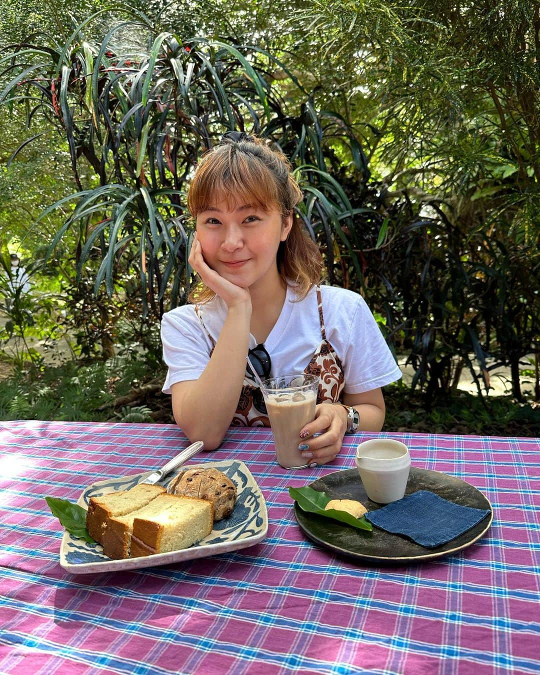 村上佳菜子さんのインスタグラム写真 - (村上佳菜子Instagram)「Yum yumm 🌻 . . . #沖縄 #水円　#こだわりの食材 #気持ちいい」11月19日 18時34分 - kanako_m_official