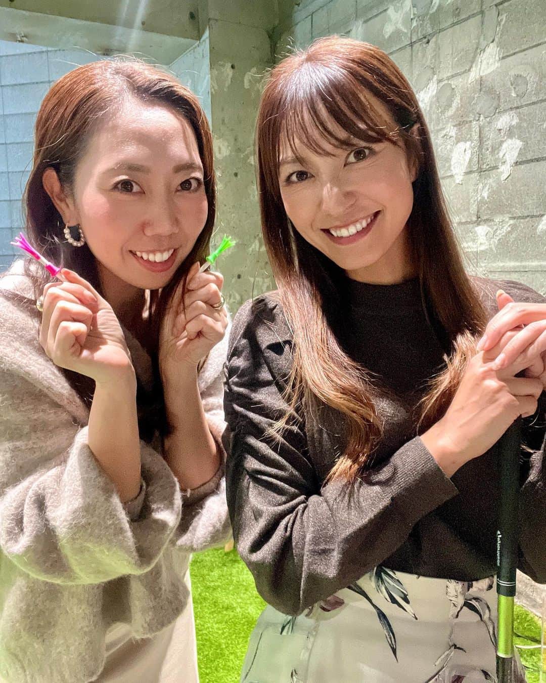 高沢奈苗さんのインスタグラム写真 - (高沢奈苗Instagram)「. @bulletgolf_tokyo  九段下店  写真じゃ伝わりにくいけど、広かった〜✨  クラブ、ぶんぶん振り回せます🏌️‍♀️ そしてここの計測器も麻布十番店に続いてトラックマン★  数字は辛めだったけど、モニターもたくさん映し出されて練習には快適空間✨😎  .  クーポンコード 778  入れると入会金無料になるので、九段下付近にお住まいの方、職場が違い方、練習場を検討されている方、ぜひご利用ください☺️🌸  .  .  #bulletgolf #bulletgolf九段下 #golf #バレットゴルフ #バレットゴルフ九段下 #トラックマン完備 #24時間無人営業 #会員制シミュレーションゴルフ #個室ゴルフ練習 #ゴルフ女子 #ゴルフ男子 #ゴルフ好き」11月19日 18時46分 - nanaetakasawa