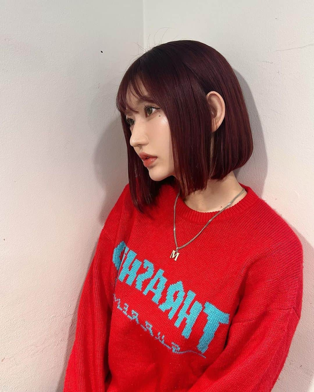 月城まゆさんのインスタグラム写真 - (月城まゆInstagram)「new hair💜💜💜 今回はイメチェンして 赤ぽくしてもらったよぉーー👸 @welly_yuuki くんいつも ありがとう｡ﾟ(ﾟ´ω`ﾟ)ﾟ｡  #haircolor #hairstyle #haircut #hairstyles #beauty #shibuya #streetwear #streetwear #supreme #thrasher #bapesta #ootd #ヘアカラー」11月19日 20時42分 - xo_mayu_xo