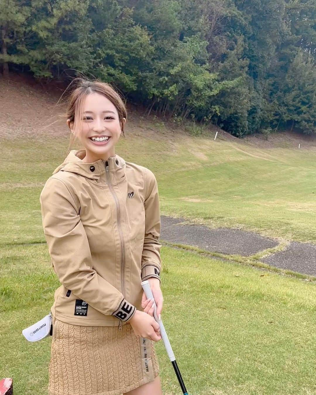 ひちゃんさんのインスタグラム写真 - (ひちゃんInstagram)「来週はゴルフいっくよー⛳️🏌️‍♀️✨  スコアを当てられた人には抽選で…  とかやったら楽しいかな？😂✨」11月20日 9時09分 - hichan_golf