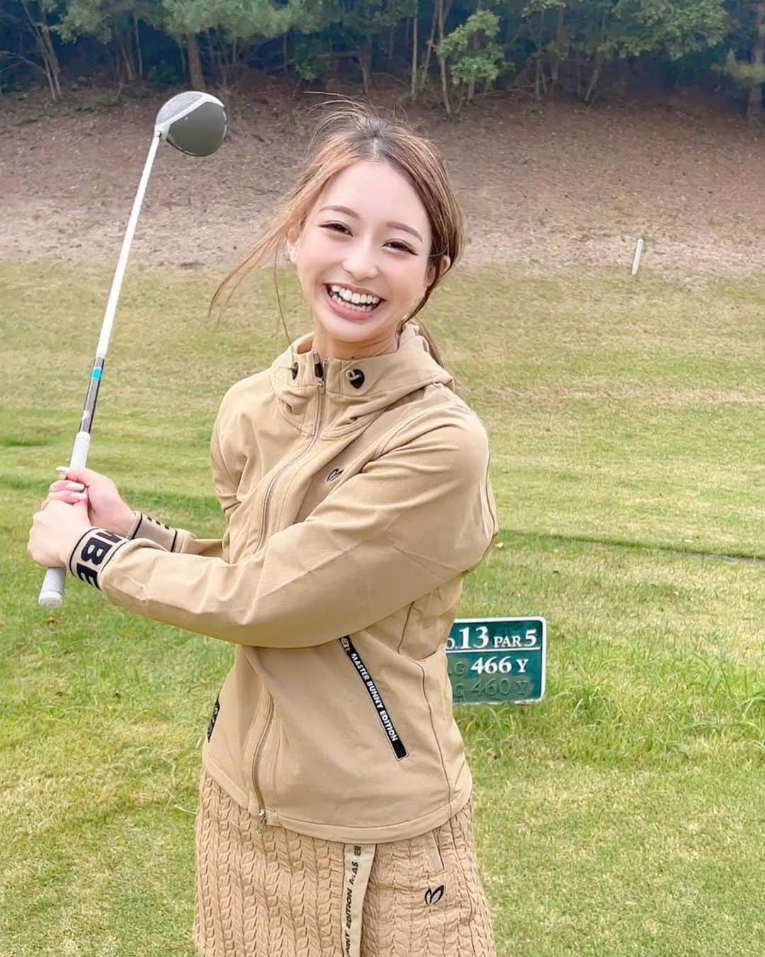 ひちゃんさんのインスタグラム写真 - (ひちゃんInstagram)「来週はゴルフいっくよー⛳️🏌️‍♀️✨  スコアを当てられた人には抽選で…  とかやったら楽しいかな？😂✨」11月20日 9時09分 - hichan_golf