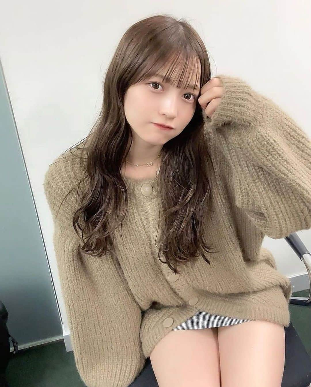 美女美容事情さんのインスタグラム写真 - (美女美容事情Instagram)「《お洒落な秋服コーデ🍁🧡》⁠ *⠀⠀⠀⠀⠀⠀⁠⠀⁠⠀⁠⠀⁠⠀⁠ 今回ご紹介させて頂きますのは!!👀❤️⁠⠀⁠⠀⁠⠀⁠⠀⁠ 黒嵜菜々子さん<@kurosaki0516> の素敵なお写真📸⠀⁠⠀⁠⠀⁠ *⠀⁠ キュートな小顔で見ているだけで癒されますね☺️💕 ミニスカコーデがかわいすぎますね💖✨⠀⠀⁠⠀⁠⠀⁠⠀⁠⠀⁠ *⠀⁠⠀⁠⠀⁠⠀⁠⠀⁠ 黒嵜菜々子さん<@kurosaki0516> 素敵な投稿をありがとうございました☺️📸✨⠀⁠ 黒嵜菜々子さんのアカウントには他にも素晴らしい投稿が沢山ありますので是非覗いてみてくださいね💁‍♀️💙⁠ ⁠ ⠀⠀⁠⠀⁠⠀⁠⠀⁠ △▼△▼△▼△▼△▼△▼△▼△▼△▼ ⁠⠀⁠⠀⁠⠀⁠ ❤️🧡💛「ビジョビ (美女美容事情)」💚💙💜⠀⠀⠀⠀⠀⠀⠀⠀⠀⠀⠀⠀⠀⠀⁠⠀⁠⠀⁠⠀⁠⠀⁠⠀⁠ 👇掲載ご希望の方は👇⠀⠀⠀⠀⠀⠀⠀⠀⠀⠀⠀⠀⠀⠀⠀⁠⠀⁠⠀⁠⠀⁠⠀⁠⠀⁠ @b_b_j.jタグ付けと🖤 #ビジョビ ⁠⠀⁠ 🖤タグ付けお願いします⠀⠀⠀⠀⠀⠀⠀⠀⠀⠀⠀⠀⠀⠀⠀⁠⠀⁠⠀⁠⠀⁠⠀⁠⠀⁠ △▼△▼△▼△▼△▼△▼△▼△▼△▼ ⁠⠀⁠ #美女#美人#秋服#秋服コーデ #ミニスカコーデ#癒し系#小顔 #インスタ美人#インスタ美女」11月21日 17時36分 - b_b_j.j