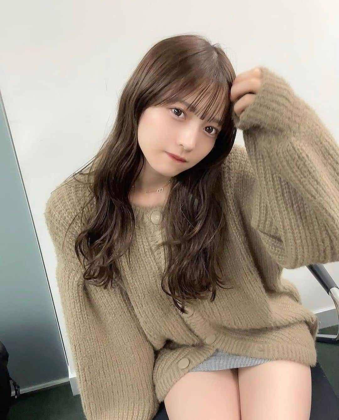 美女美容事情さんのインスタグラム写真 - (美女美容事情Instagram)「《お洒落な秋服コーデ🍁🧡》⁠ *⠀⠀⠀⠀⠀⠀⁠⠀⁠⠀⁠⠀⁠⠀⁠ 今回ご紹介させて頂きますのは!!👀❤️⁠⠀⁠⠀⁠⠀⁠⠀⁠ 黒嵜菜々子さん<@kurosaki0516> の素敵なお写真📸⠀⁠⠀⁠⠀⁠ *⠀⁠ キュートな小顔で見ているだけで癒されますね☺️💕 ミニスカコーデがかわいすぎますね💖✨⠀⠀⁠⠀⁠⠀⁠⠀⁠⠀⁠ *⠀⁠⠀⁠⠀⁠⠀⁠⠀⁠ 黒嵜菜々子さん<@kurosaki0516> 素敵な投稿をありがとうございました☺️📸✨⠀⁠ 黒嵜菜々子さんのアカウントには他にも素晴らしい投稿が沢山ありますので是非覗いてみてくださいね💁‍♀️💙⁠ ⁠ ⠀⠀⁠⠀⁠⠀⁠⠀⁠ △▼△▼△▼△▼△▼△▼△▼△▼△▼ ⁠⠀⁠⠀⁠⠀⁠ ❤️🧡💛「ビジョビ (美女美容事情)」💚💙💜⠀⠀⠀⠀⠀⠀⠀⠀⠀⠀⠀⠀⠀⠀⁠⠀⁠⠀⁠⠀⁠⠀⁠⠀⁠ 👇掲載ご希望の方は👇⠀⠀⠀⠀⠀⠀⠀⠀⠀⠀⠀⠀⠀⠀⠀⁠⠀⁠⠀⁠⠀⁠⠀⁠⠀⁠ @b_b_j.jタグ付けと🖤 #ビジョビ ⁠⠀⁠ 🖤タグ付けお願いします⠀⠀⠀⠀⠀⠀⠀⠀⠀⠀⠀⠀⠀⠀⠀⁠⠀⁠⠀⁠⠀⁠⠀⁠⠀⁠ △▼△▼△▼△▼△▼△▼△▼△▼△▼ ⁠⠀⁠ #美女#美人#秋服#秋服コーデ #ミニスカコーデ#癒し系#小顔 #インスタ美人#インスタ美女」11月21日 17時36分 - b_b_j.j