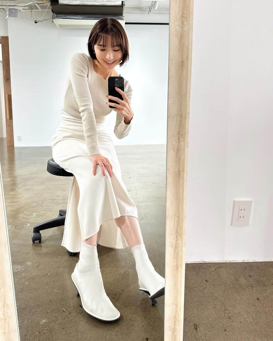 篠田麻里子さんのインスタグラム写真 - (篠田麻里子Instagram)「いつかの私服👗  jacket @elendeek  tops @fray_id  skirt @fray_id   #ootd#marikoday」11月21日 17時53分 - shinodamariko3