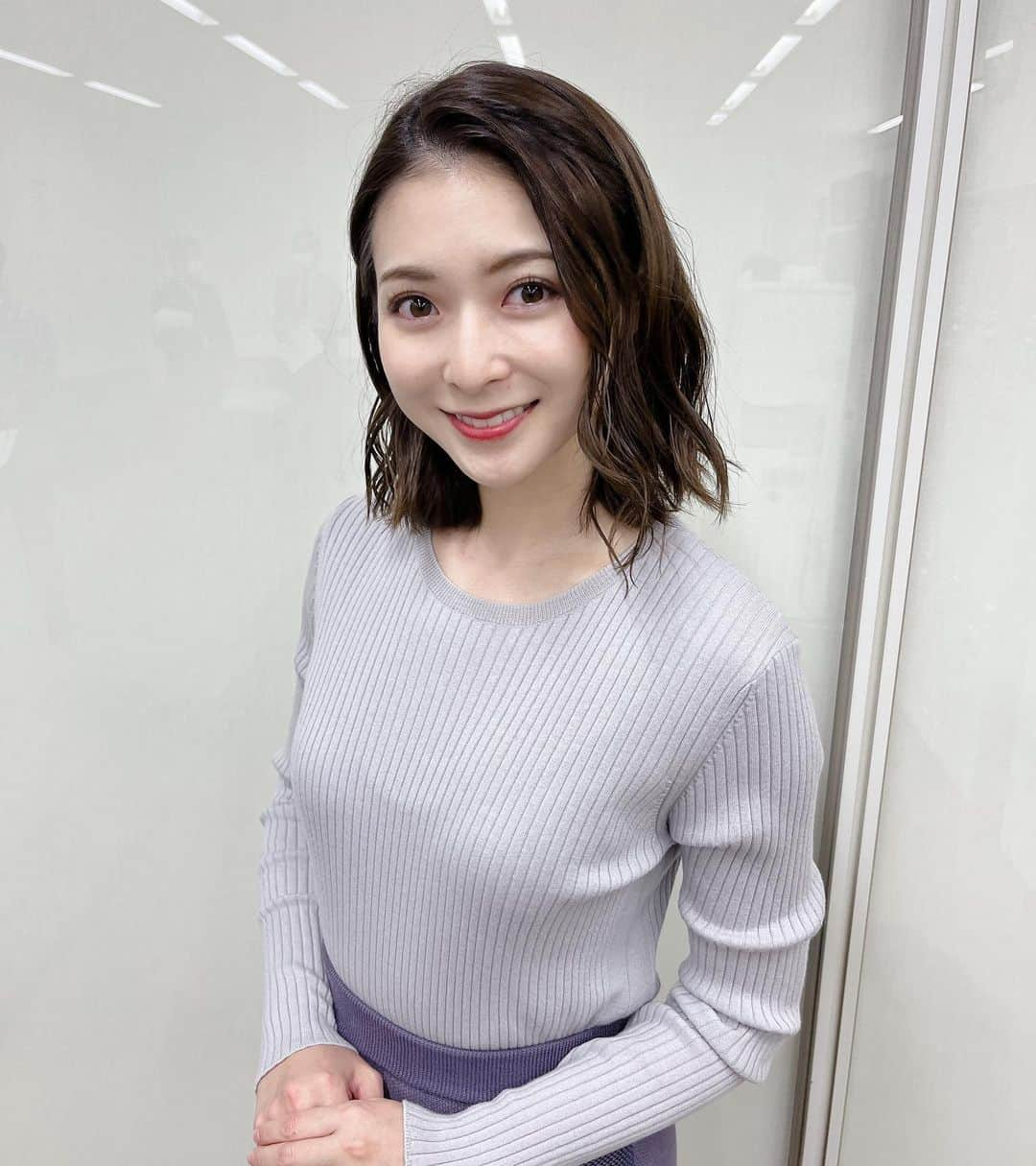 住田紗里さんのインスタグラム写真 - (住田紗里Instagram)「紫のマーメイドスカートでした。 さて、サッカーW杯開幕しましたね！ 私はこの後、25時キックオフの「オランダ×セネガル戦」のABEMAのスタジオを担当します⚽️  トップス C+ (@c_fsf) スカート clear (@clear.official)  #グッドモーニング#衣装#c+#clear#紫#マーメイドスカート#テレビ朝日#テレ朝#テレビ朝日アナウンサー#アナウンサー#住田紗里」11月21日 21時05分 - sarisumita_ex