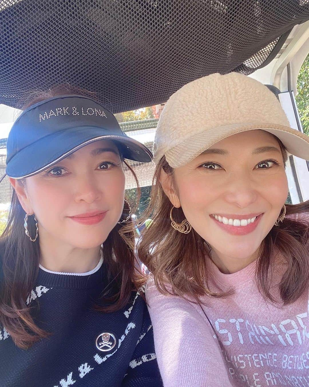 田中悦子さんのインスタグラム写真 - (田中悦子Instagram)「今日はとってもゴルフ日和⛳️ 暑いくらいでした😵💦  仲良しのゆっこちゃん @yukkomatsuda と💕  メンバーが楽しすぎて 涙出るほど笑ってしまった😂  スコアはひどいんですが←いつものことですが😂  最高に楽しかったです😍🤣👍  感謝❤️❤️❤️  また行こうね😘😘  #ゴルフ #ゴルフ女子 #ゴルフコーデ #マークアンドロナ #markandlona #アラフィフ女子 #アラフォー女子」11月22日 17時31分 - etsuko.reborn25