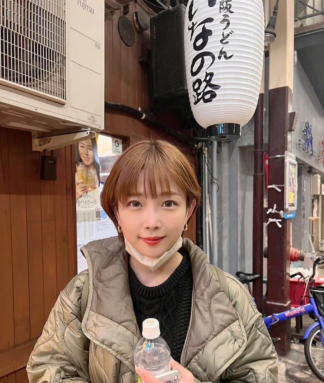 紗倉まなさんのインスタグラム写真 - (紗倉まなInstagram)「コバさん、ツートライブさん激推しの『いなの路』ついに行けた……。 普段は長蛇の列と聞いていたけど、ラジオ収録後に訪れたら超絶ラッキーなことに一番乗りで入れたよ(17:00-の💃) 肉うどんとおにぎり2個、肉吸いと出汁巻き卵をいただきました❤️‍🔥(食べすぎ) 甘い味付けなのが最高にいい… まじで癖になる…  #いなのじ #いなの路  #tenga茶屋 #ラジオ収録 #いつも大阪行ってもとんぼ返りなのでこういう機会があると凄く嬉しい #食べすぎたせいで新幹線爆睡 #マネさんも旧店舗のファンだった #美味しすぎてラブだった #帰ったら原稿頑張る💪」11月22日 20時54分 - sakuramanateee